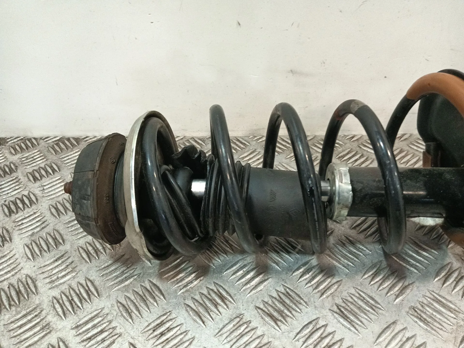 Amortiguador Delantero Izquierdo para Dacia Duster (Hs_)