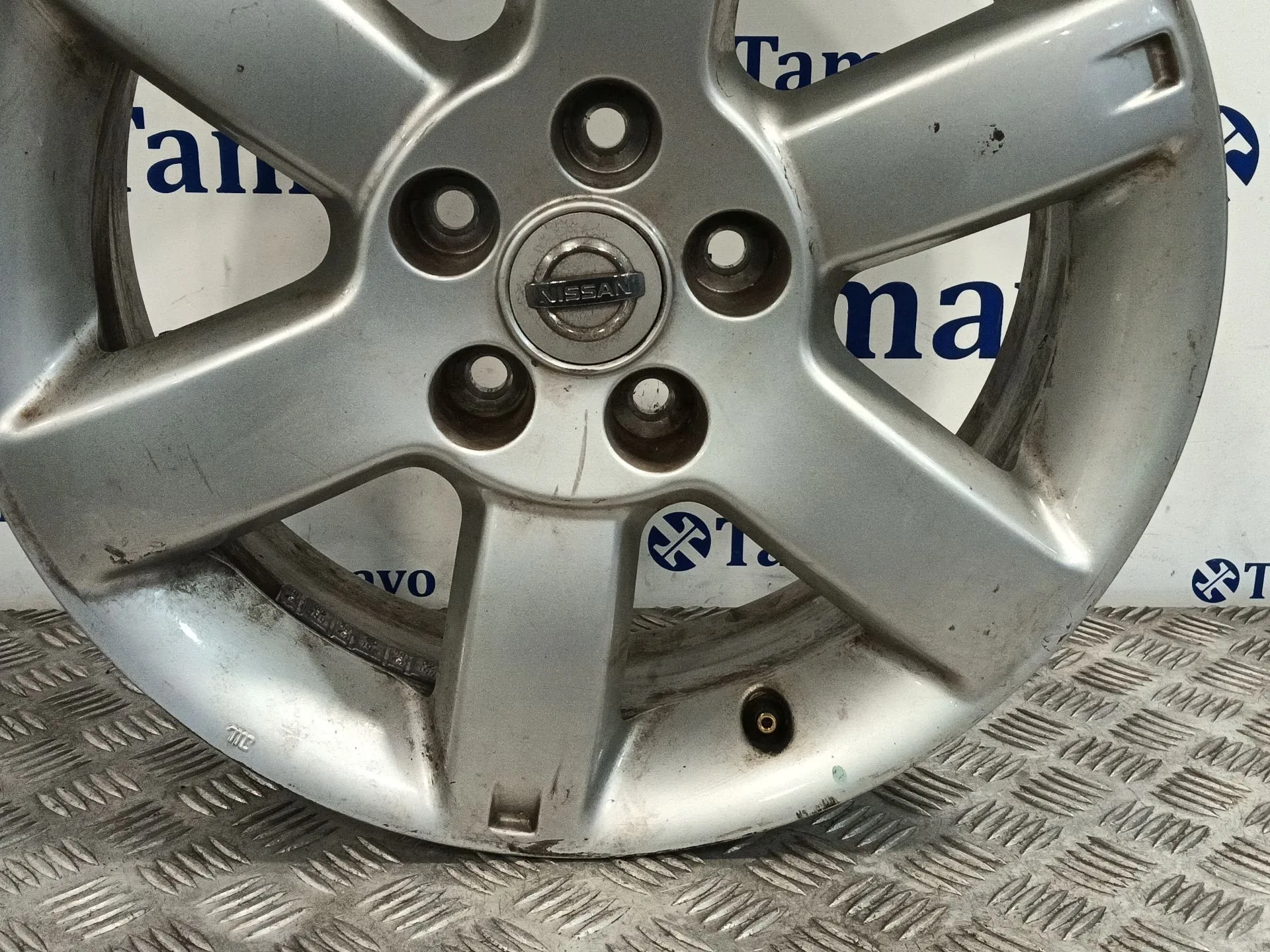 Llanta para Nissan X-Trail I (T30)