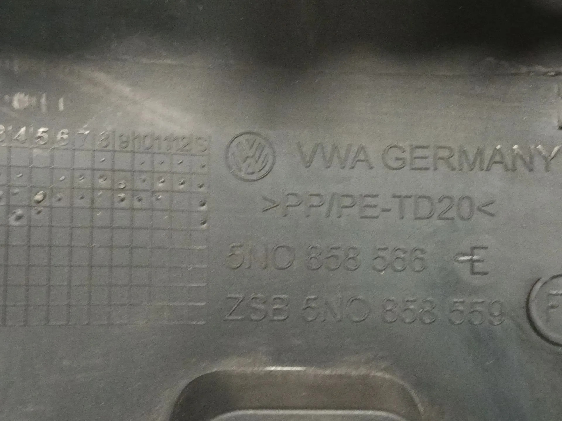 Moldura para Volkswagen Golf Vi (5K1)