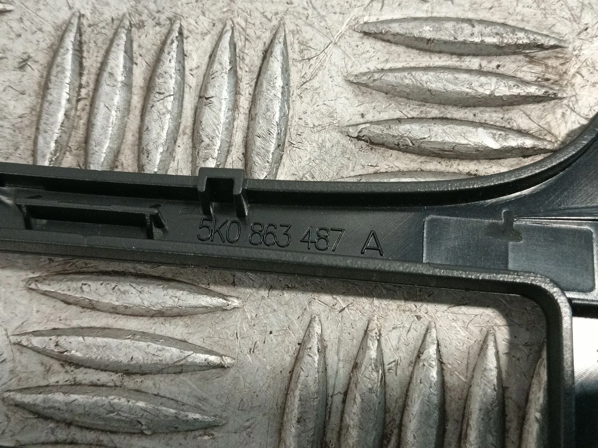 Moldura para Volkswagen Golf Vi (5K1)