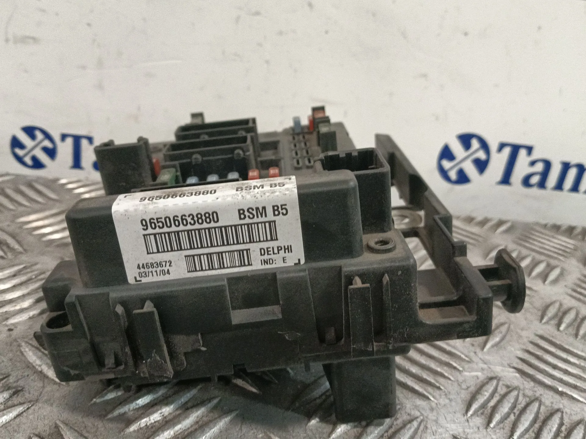 Caja Reles / Fusibles para Peugeot 307 Cc (3B)