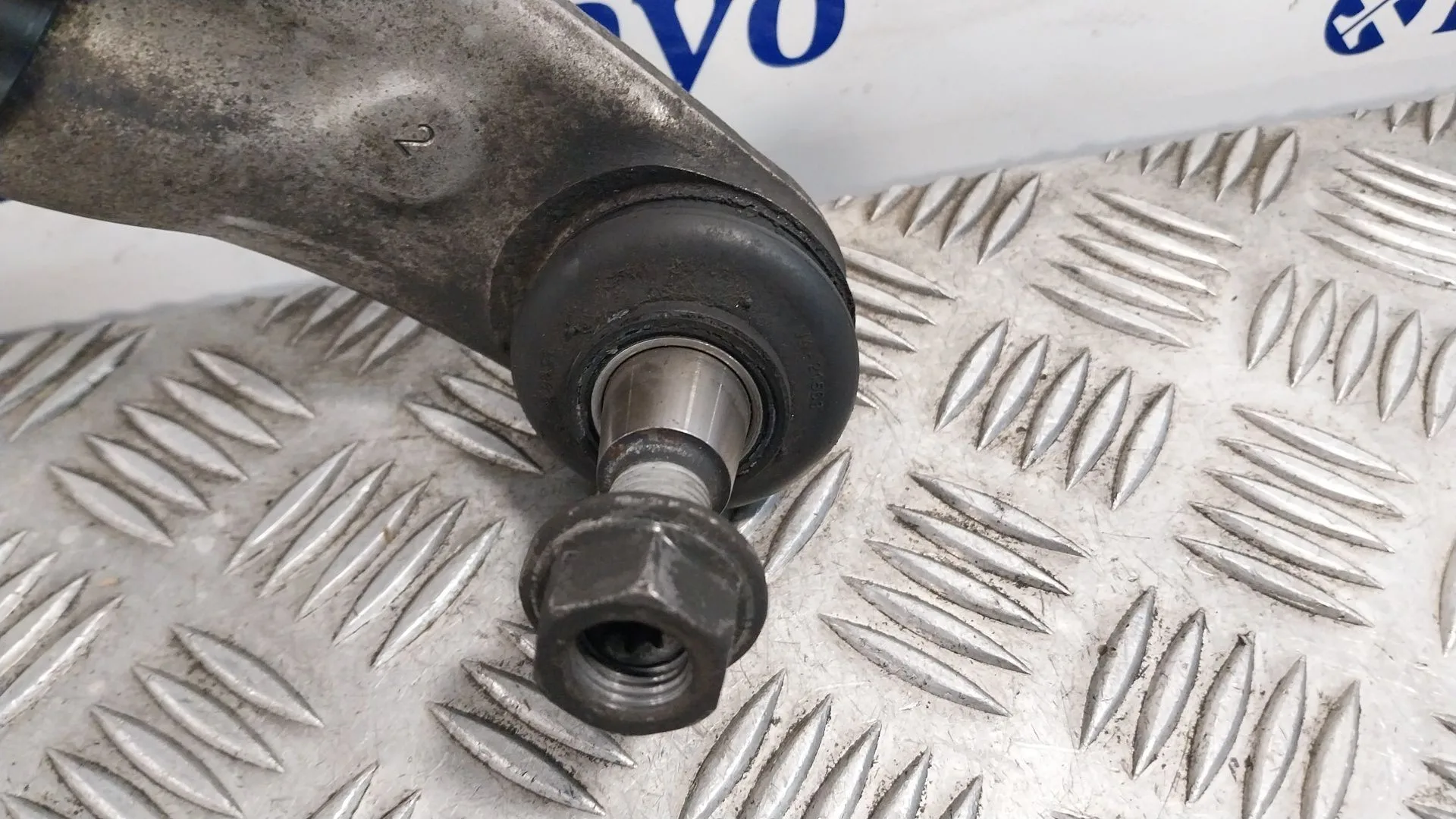 Brazo Suspension Inferior Delantero Derecho para Mercedes-Benz Clase Gla (W156)