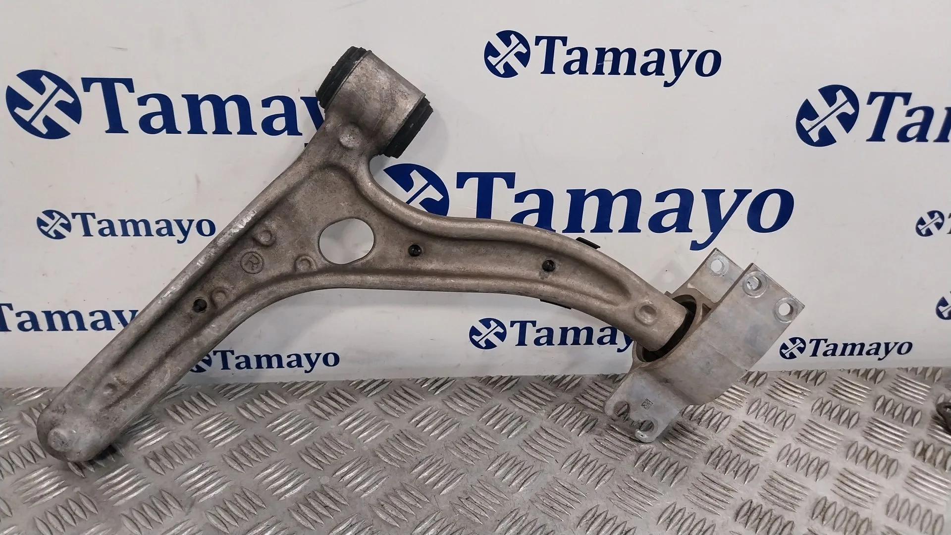 Brazo Suspension Inferior Delantero Derecho para Mercedes-Benz Clase Gla (W156)