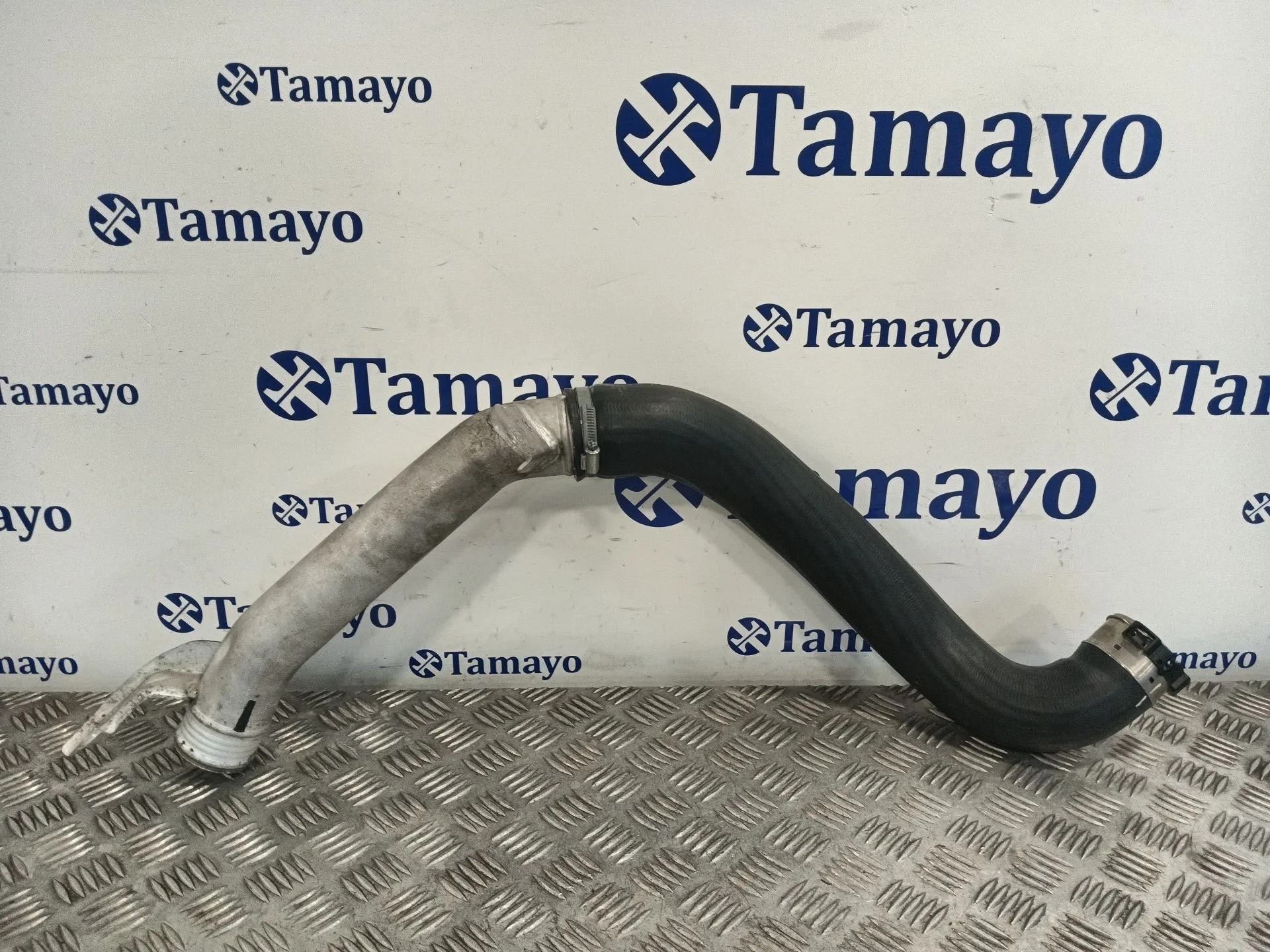 Tubo para Volvo V40 Hatchback (525)