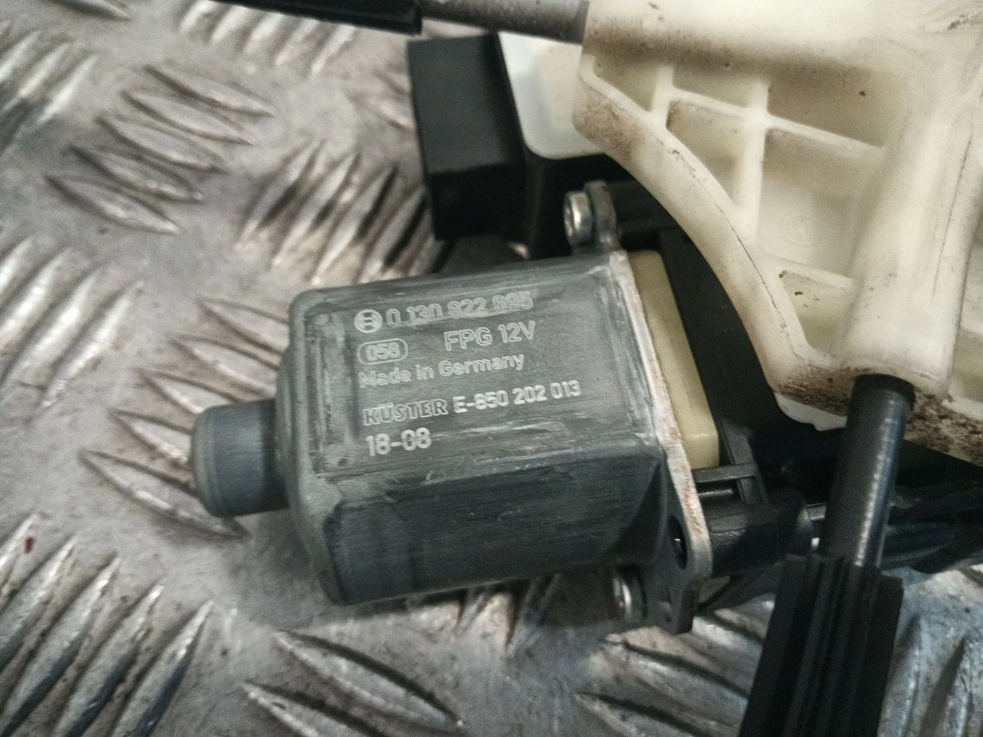Elevalunas Trasero Izquierdo para Volkswagen Polo Vi (Aw1, Bz1, Ae1)