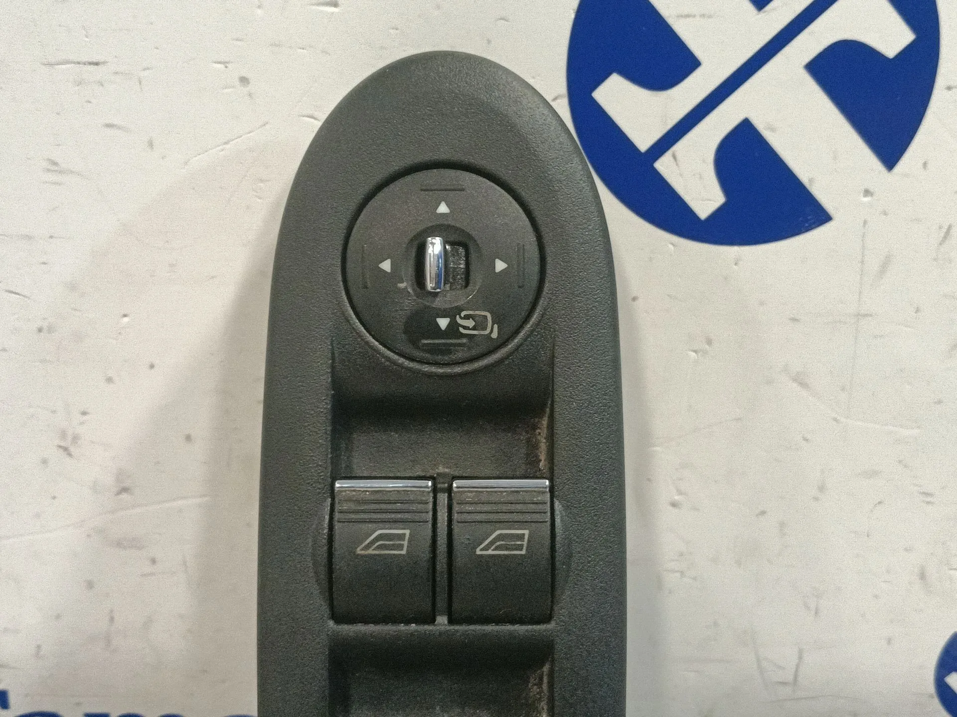 Mando Elevalunas Delantero Izquierdo para Ford Kuga I
