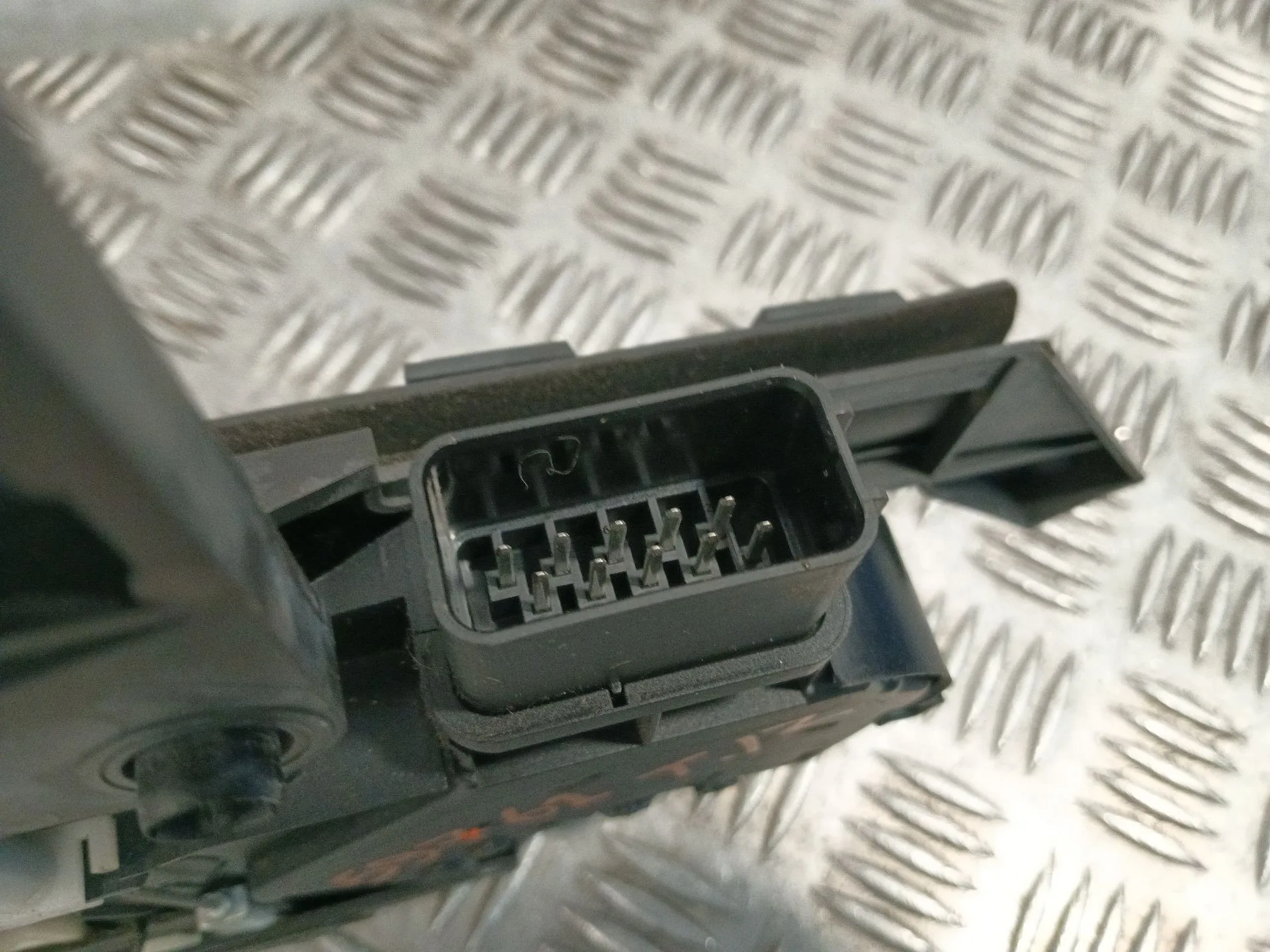 Cerradura Puerta Trasera Izquierda para Ford Kuga I