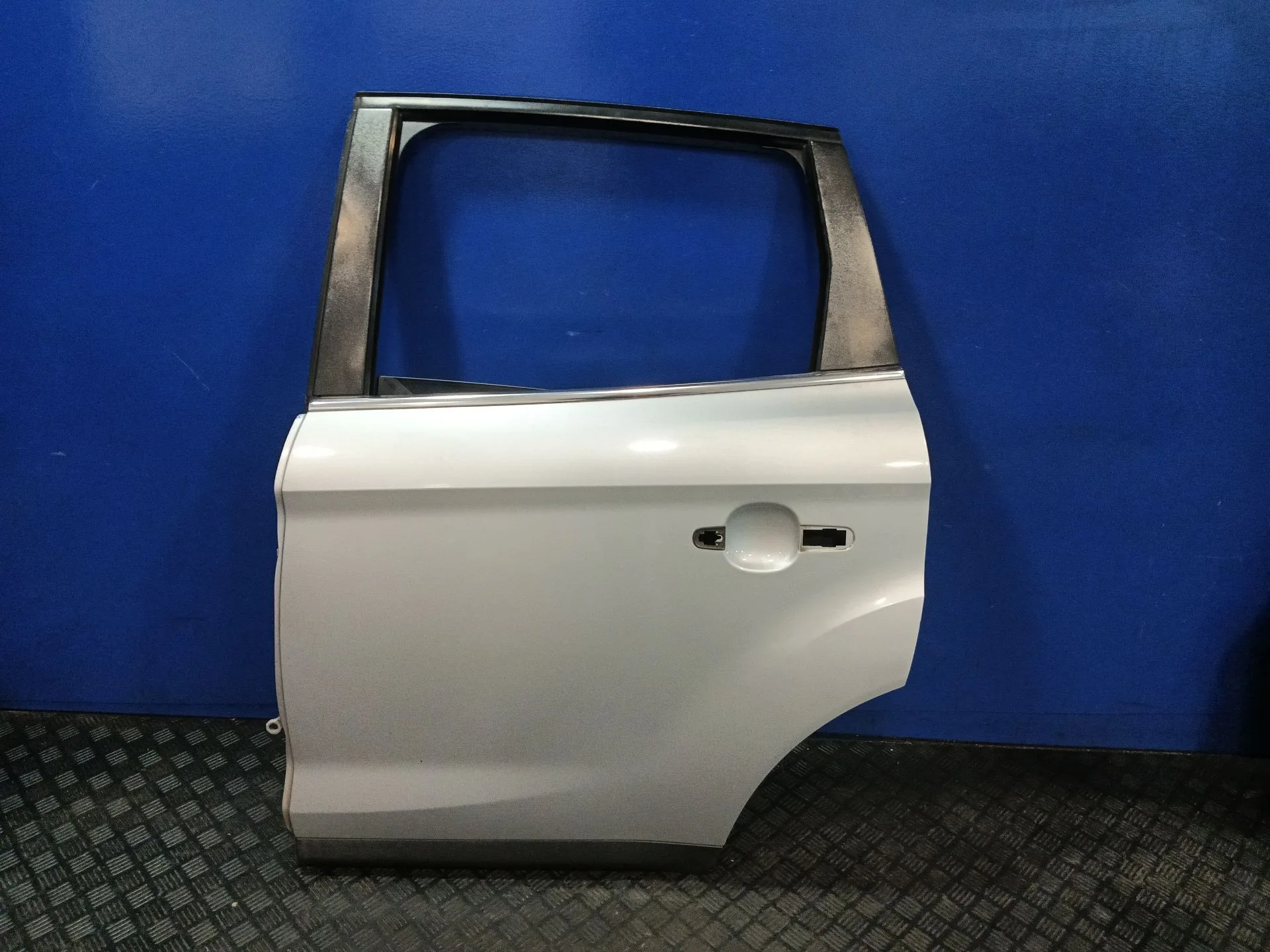 Puerta Trasera Izquierda para Ford Kuga I
