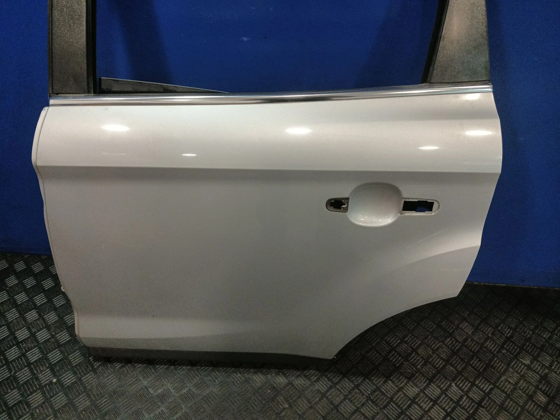 Puerta Trasera Izquierda para Ford Kuga I