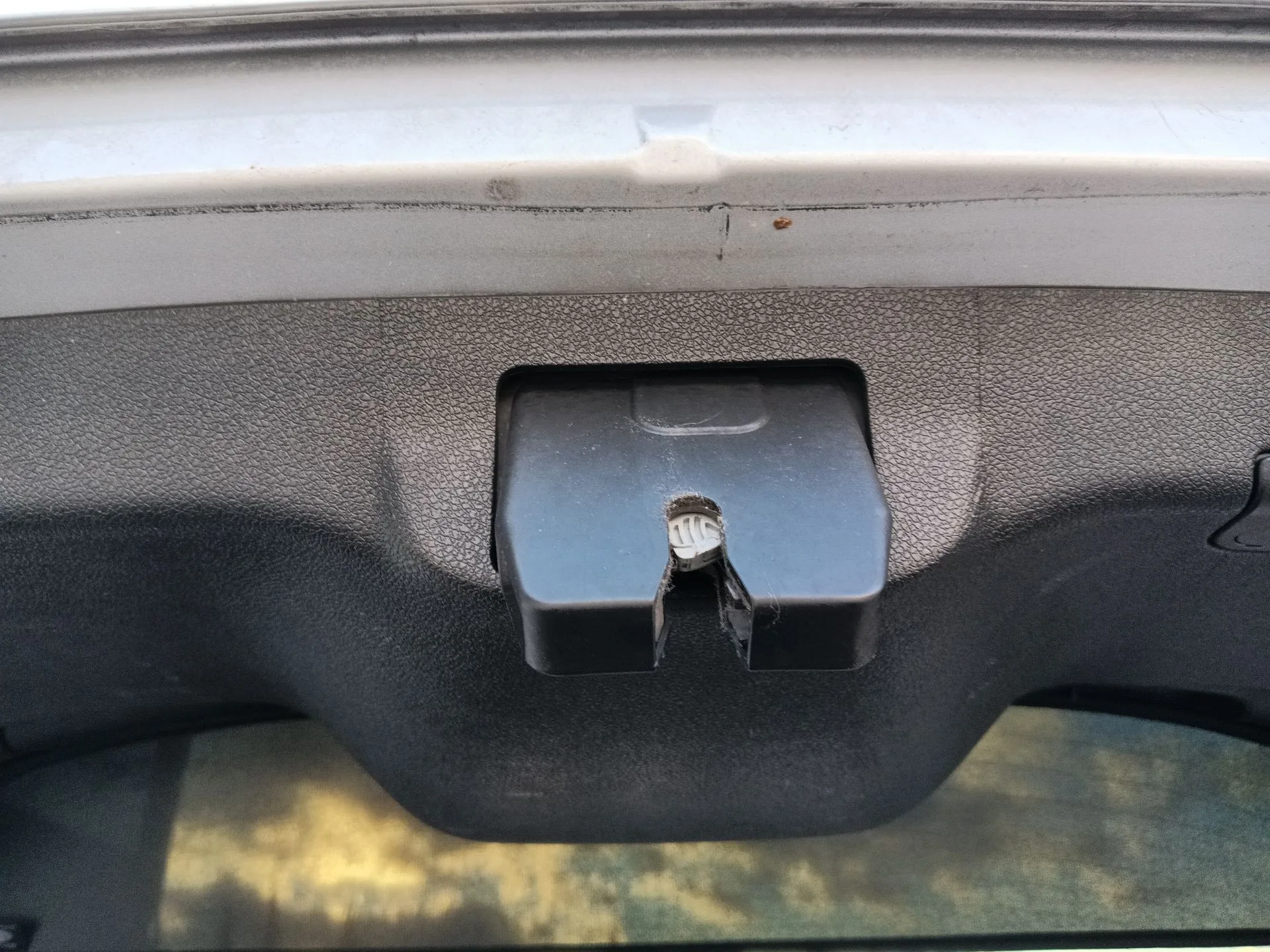 Cerradura Maletero / Porton para Ford Kuga I
