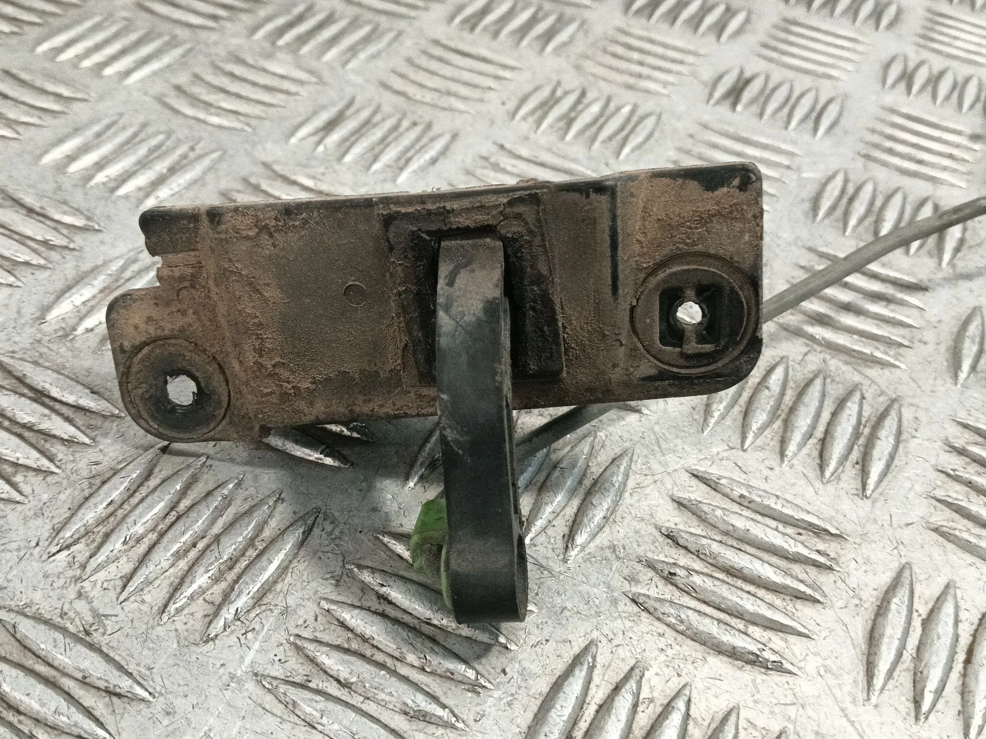 Cerradura Maletero / Porton para Chevrolet Kalos