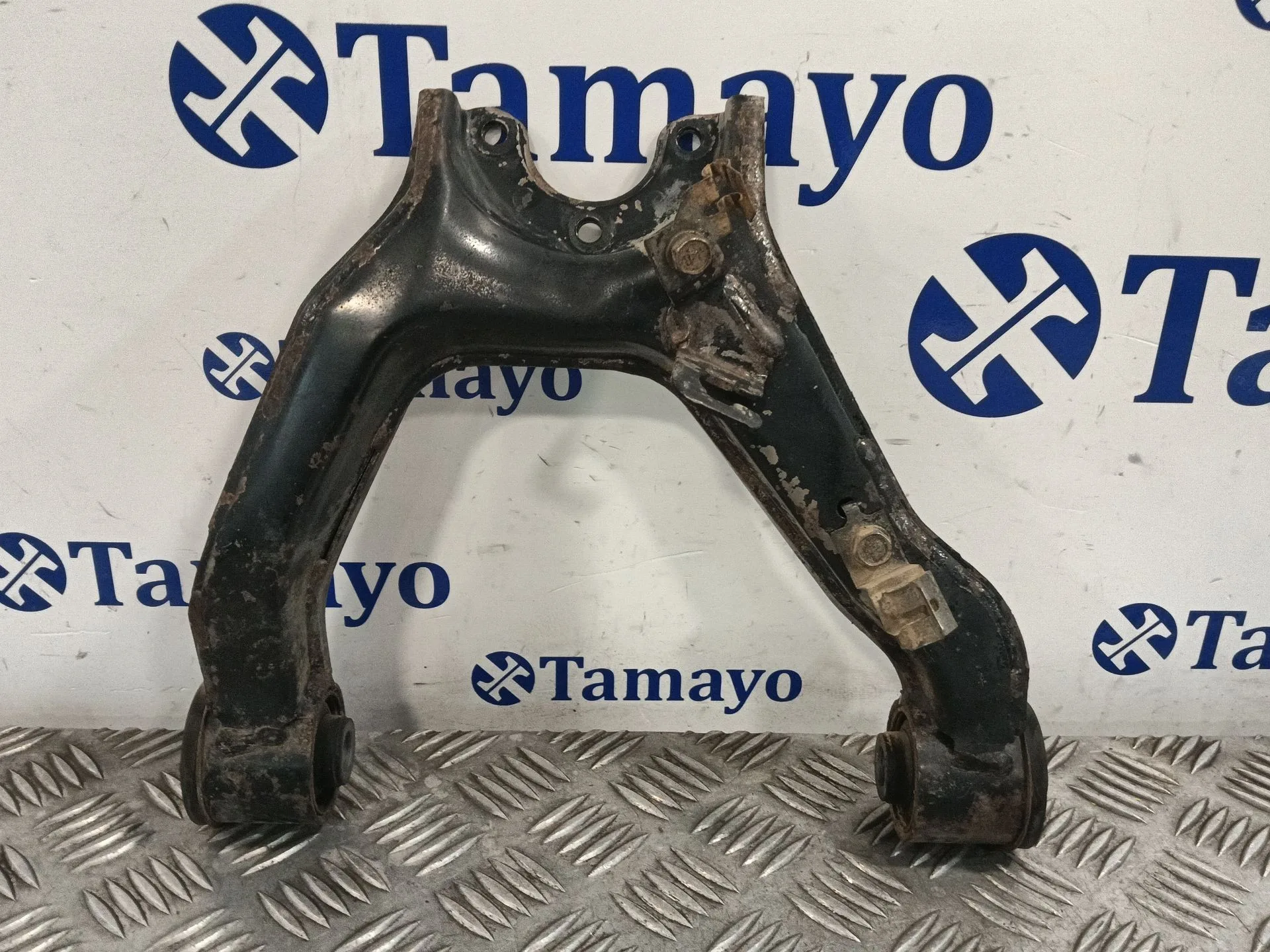 Brazo Suspension Superior Delantero Derecho para Mitsubishi Montero (V60/V70)