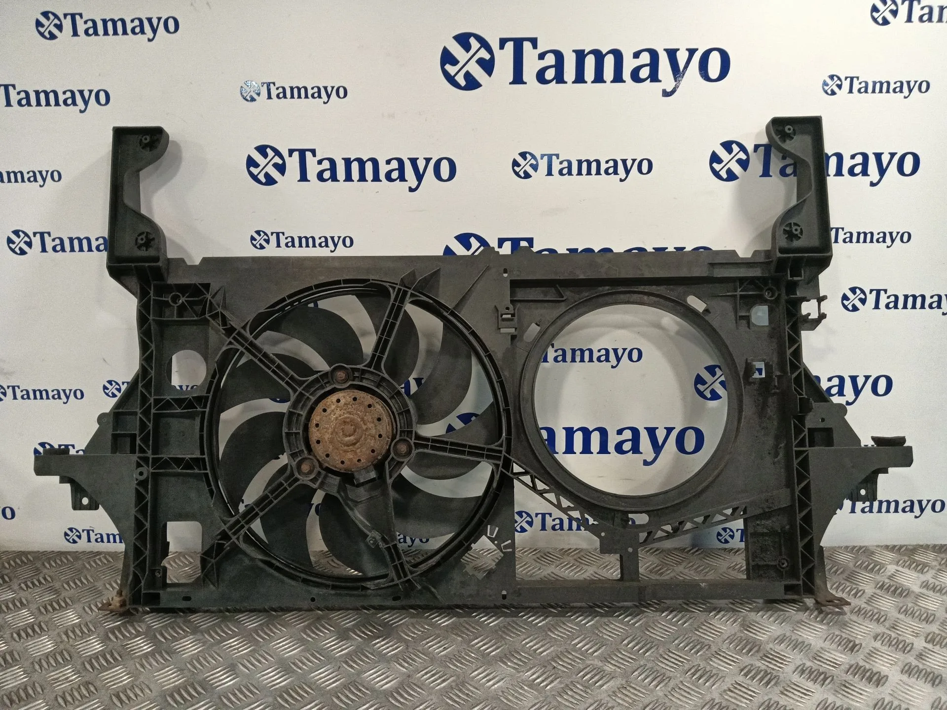 Electroventilador para Nissan Interstar Furgoneta (X70)