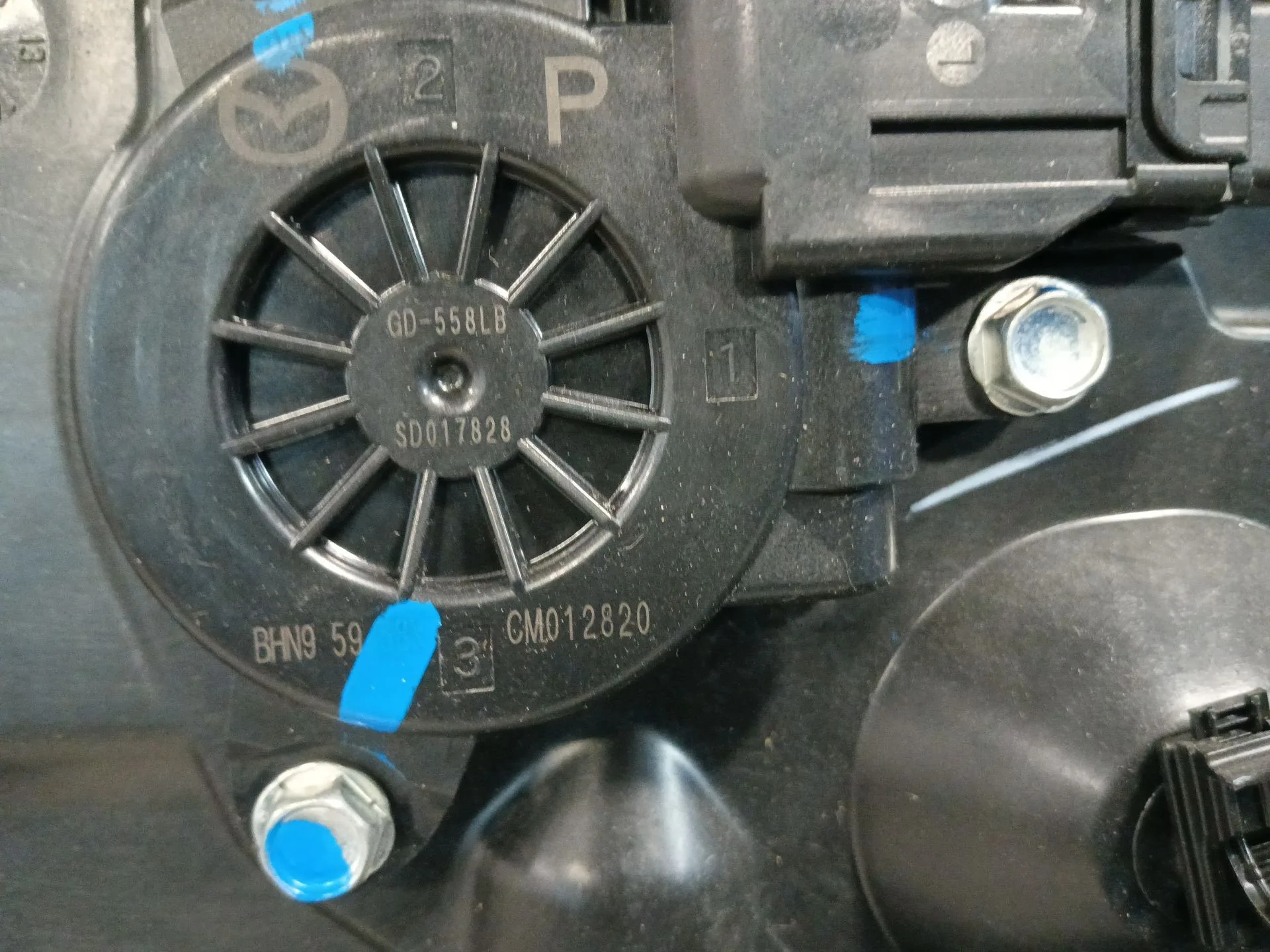 Elevalunas Delantero Izquierdo para Mazda 2 Lim. ()