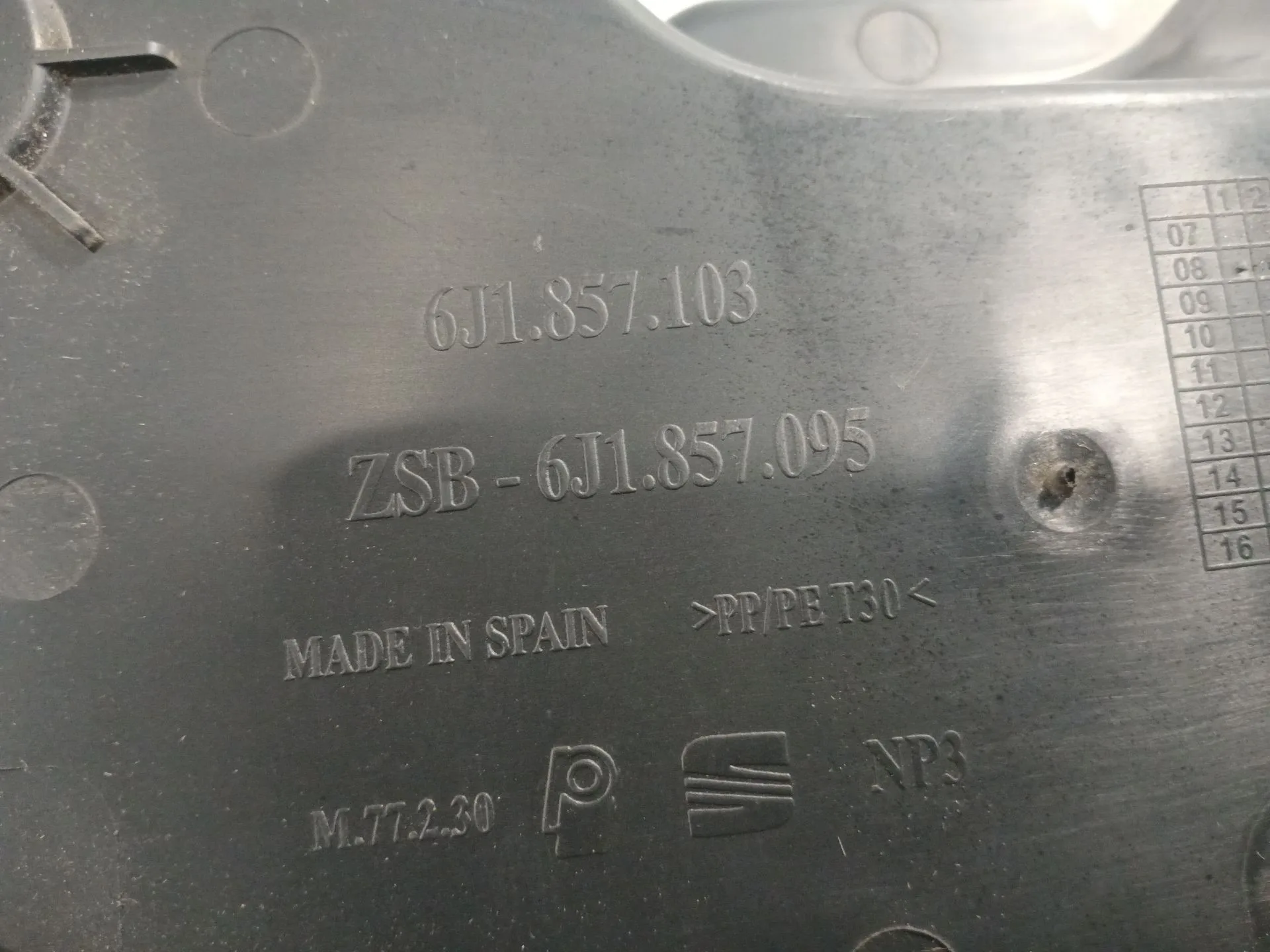 Guantera para Seat Ibiza (6J5)