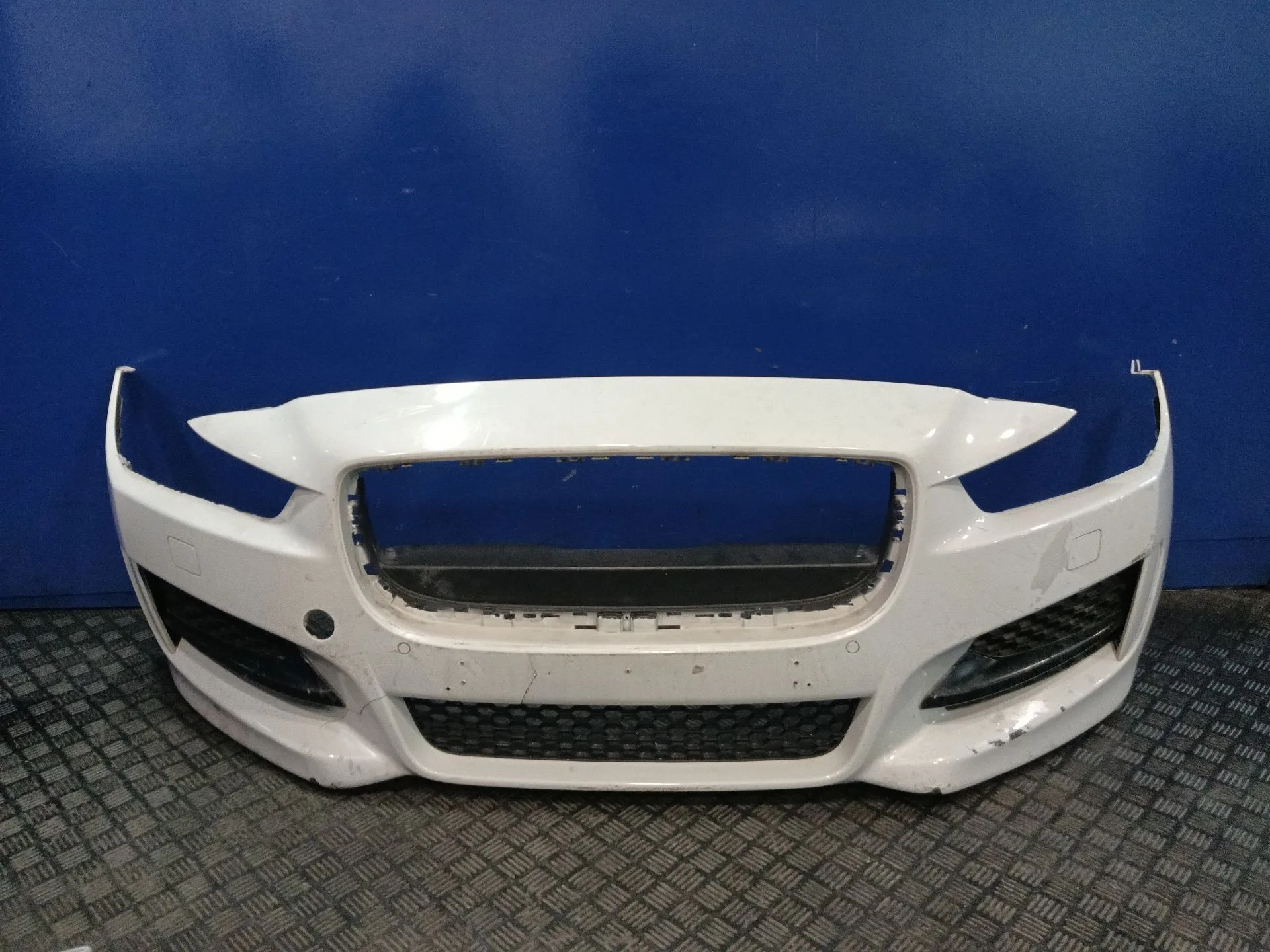 Paragolpes Delantero para Jaguar Xe (X760)