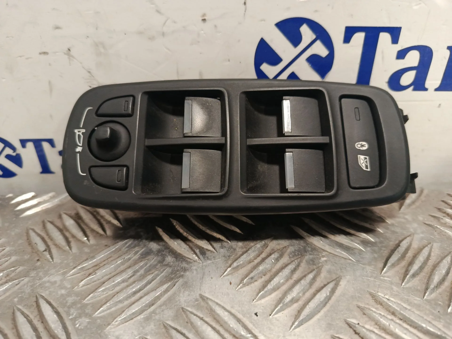 Mando Elevalunas Delantero Izquierdo para Jaguar Xe (X760)