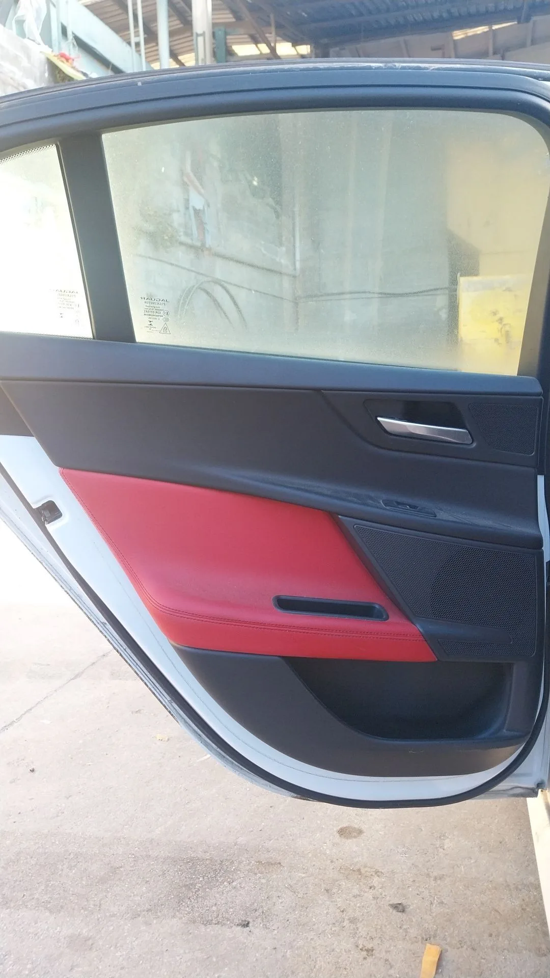 Elevalunas Trasero Izquierdo para Jaguar Xe (X760)