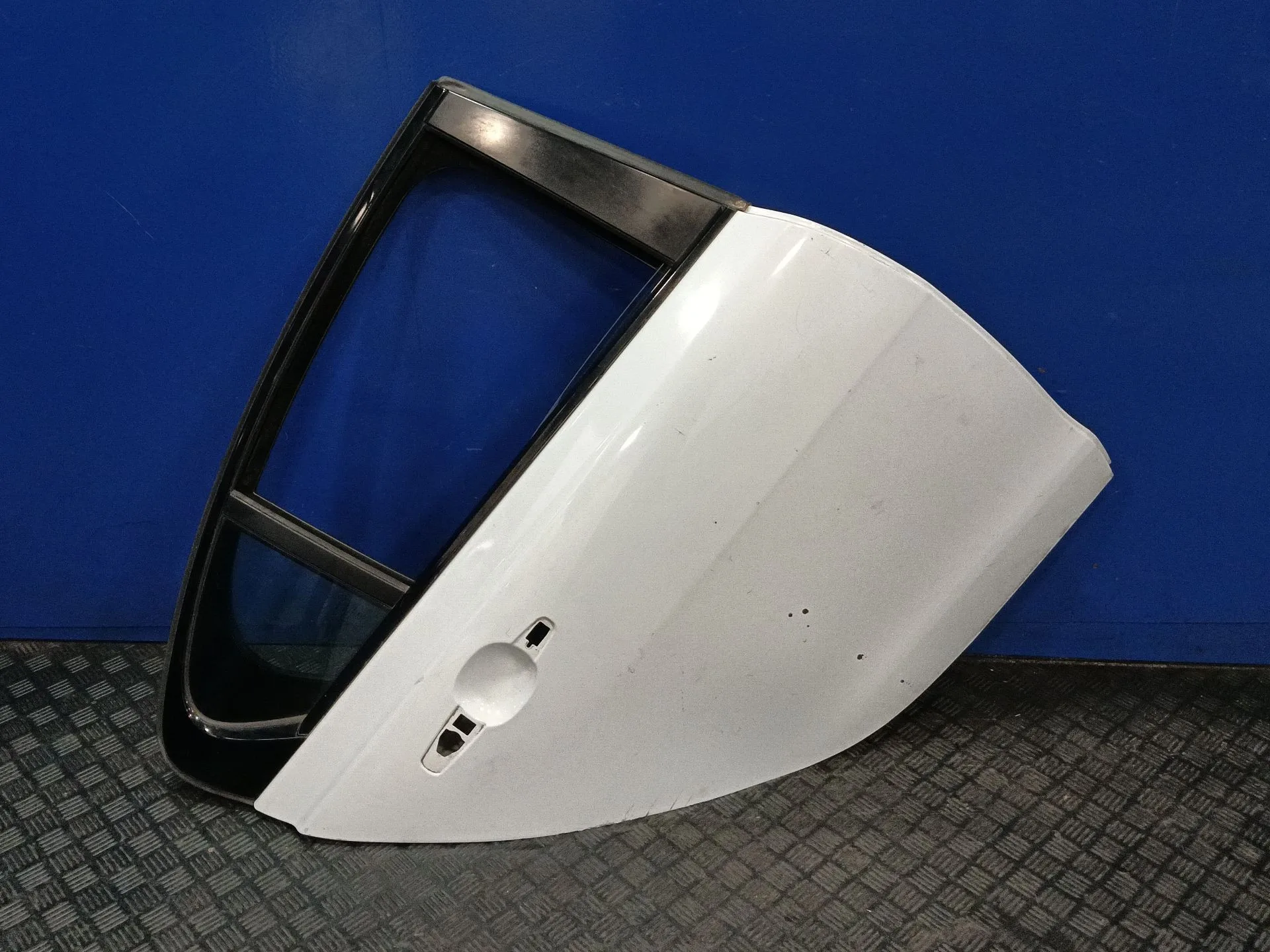 Puerta Trasera Derecha para Jaguar Xe (X760)