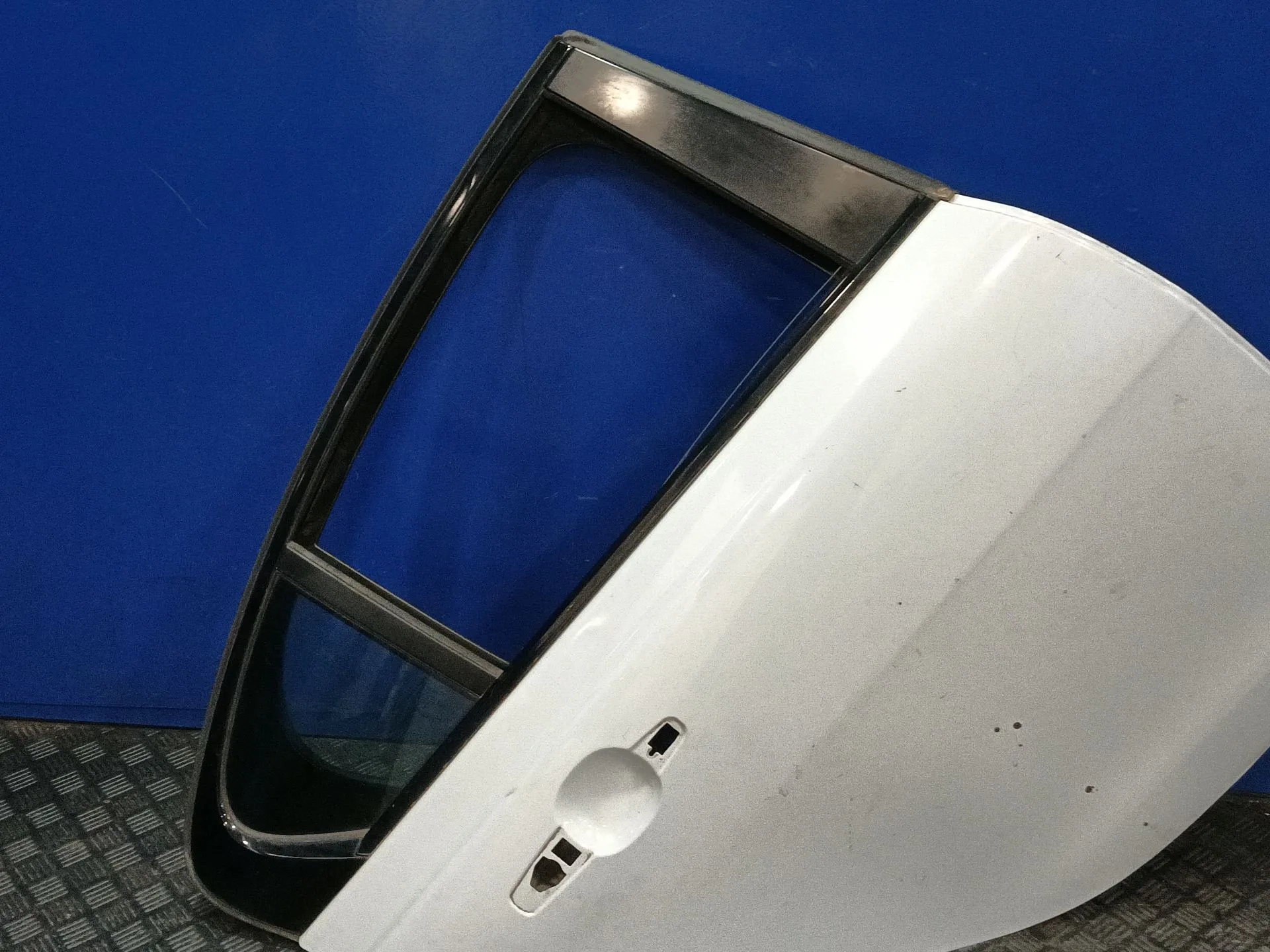 Puerta Trasera Derecha para Jaguar Xe (X760)