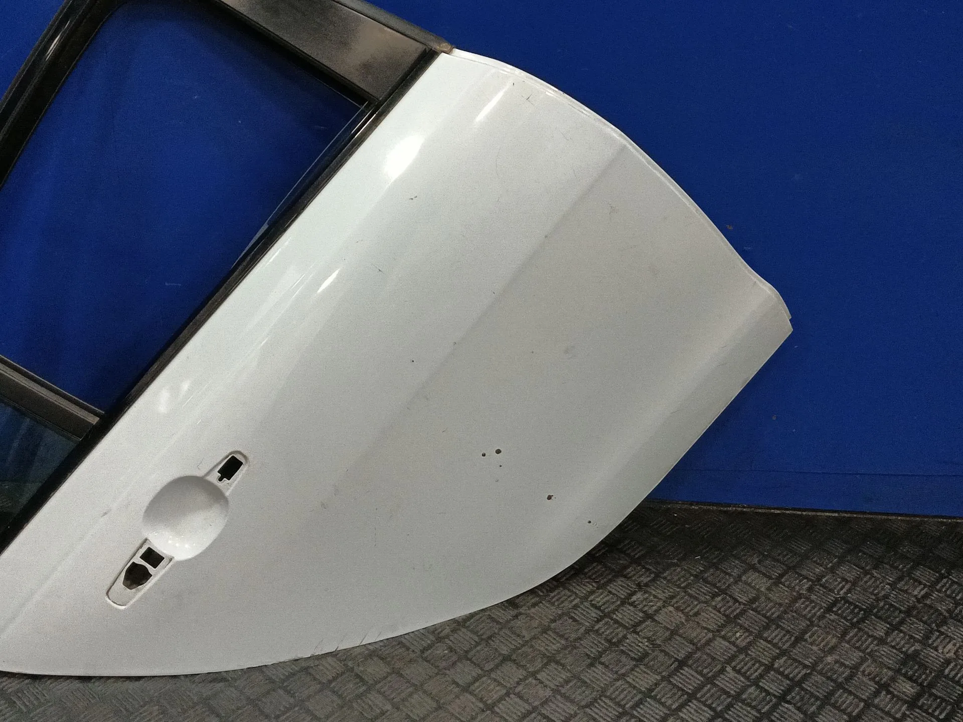 Puerta Trasera Derecha para Jaguar Xe (X760)