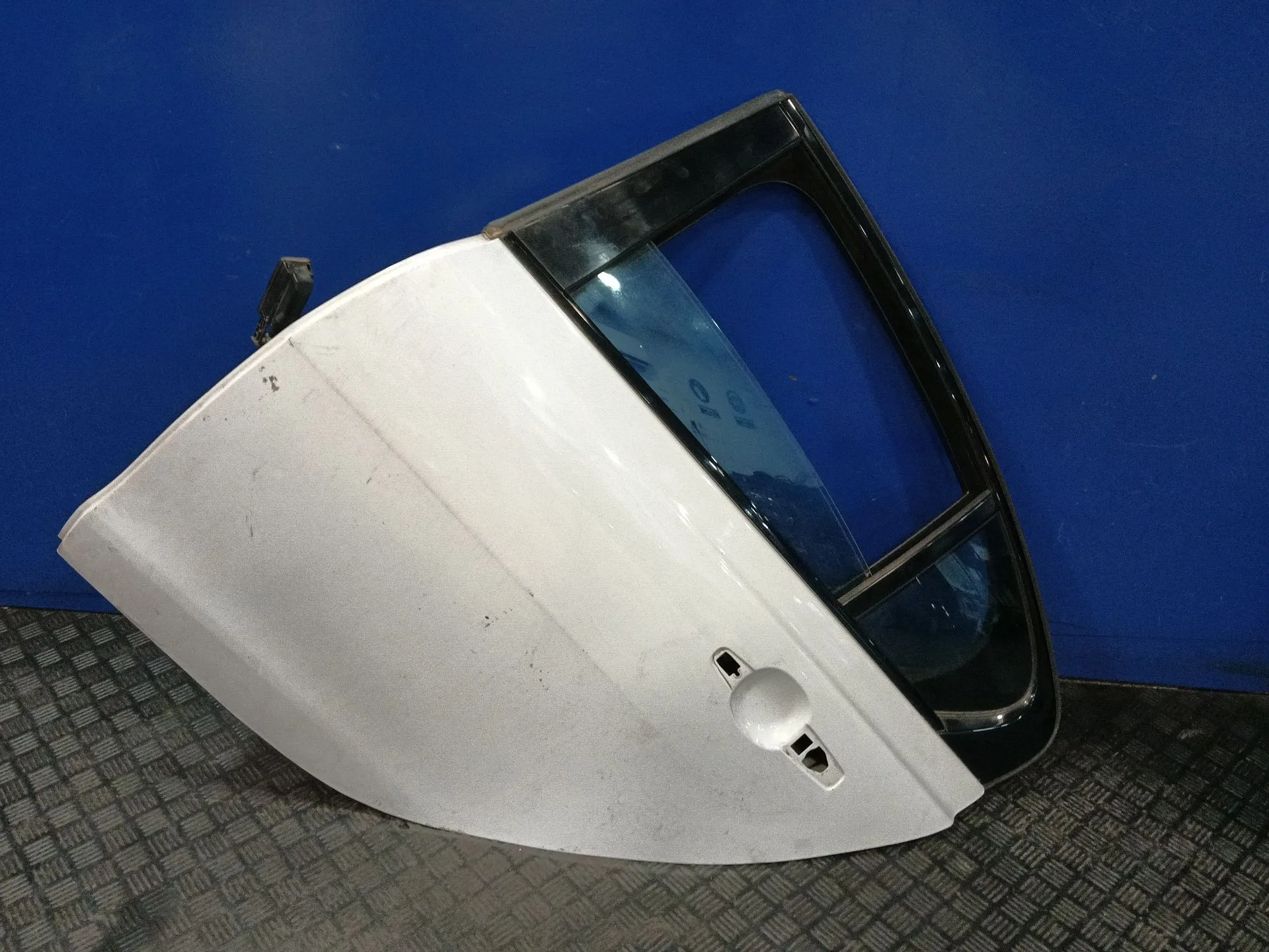 Puerta Trasera Izquierda para Jaguar Xe (X760)