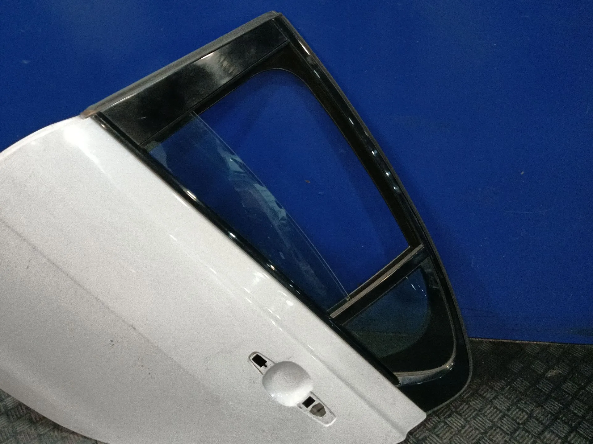 Puerta Trasera Izquierda para Jaguar Xe (X760)