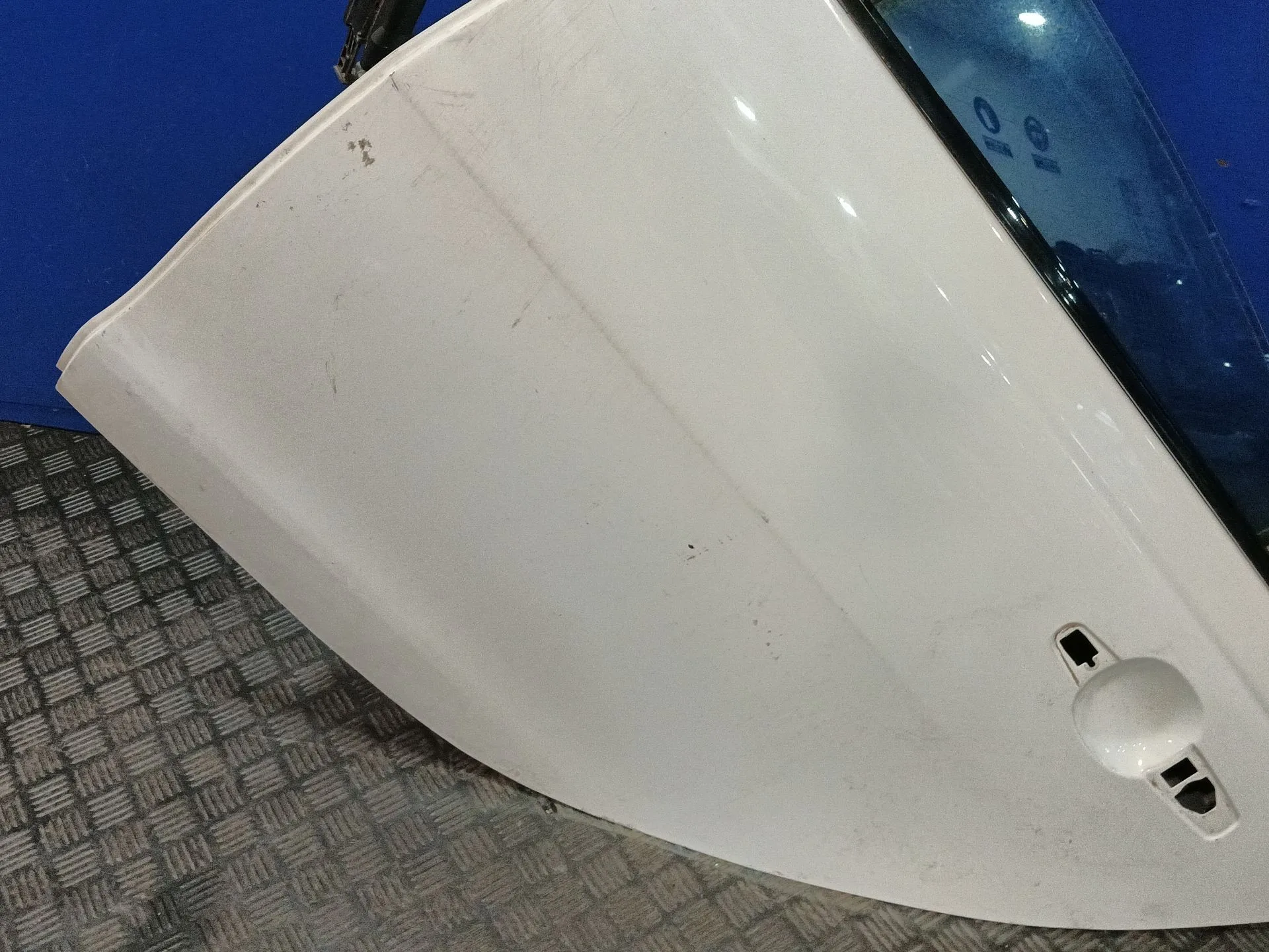 Puerta Trasera Izquierda para Jaguar Xe (X760)