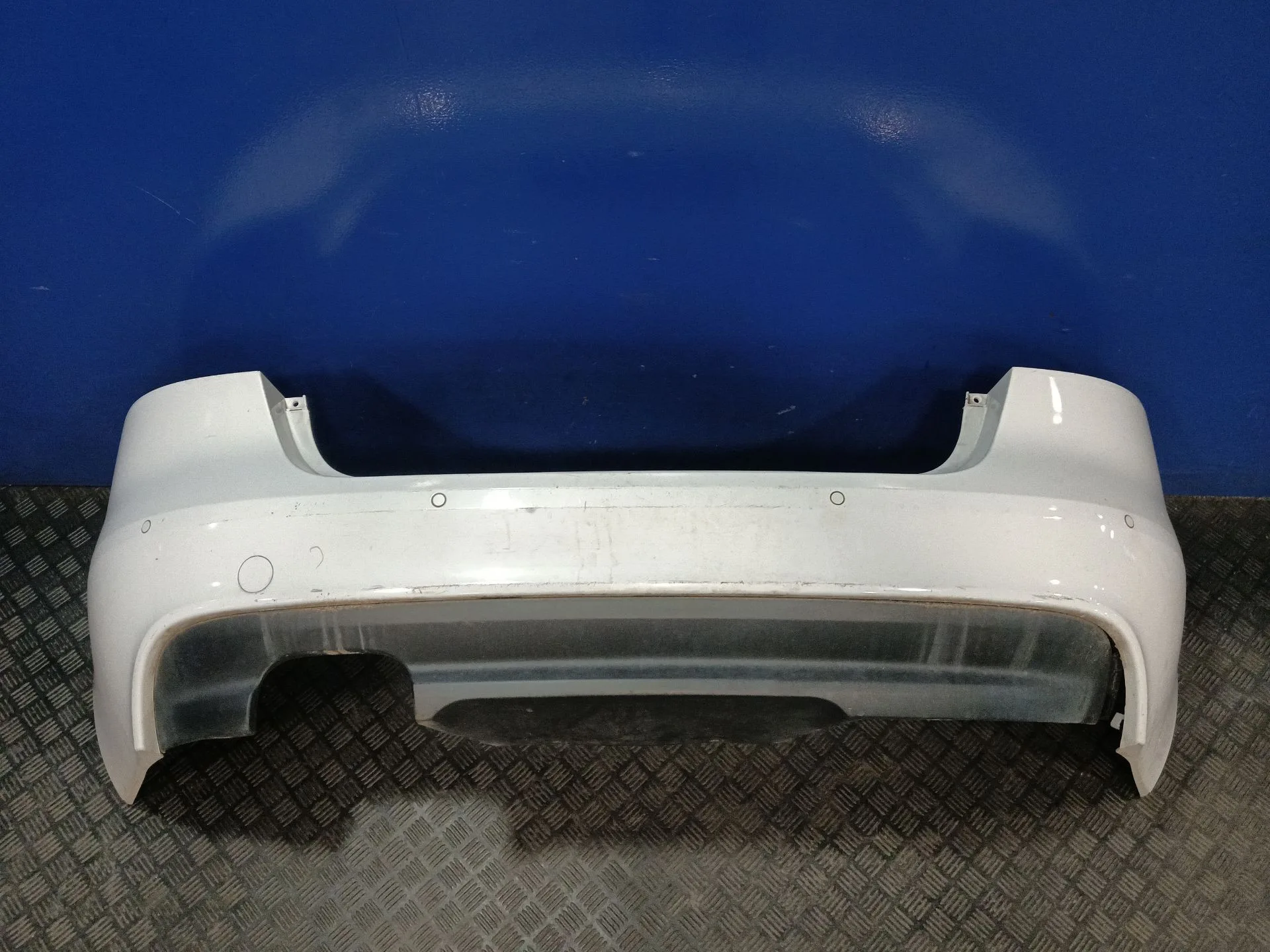 Paragolpes Trasero para Jaguar Xe (X760)