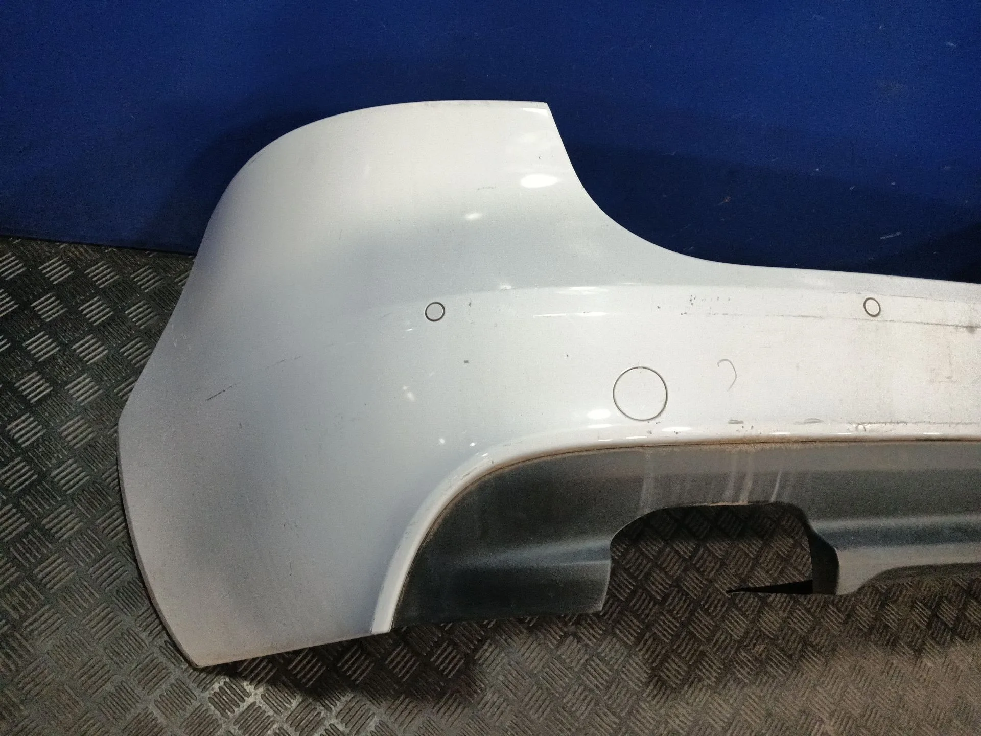 Paragolpes Trasero para Jaguar Xe (X760)
