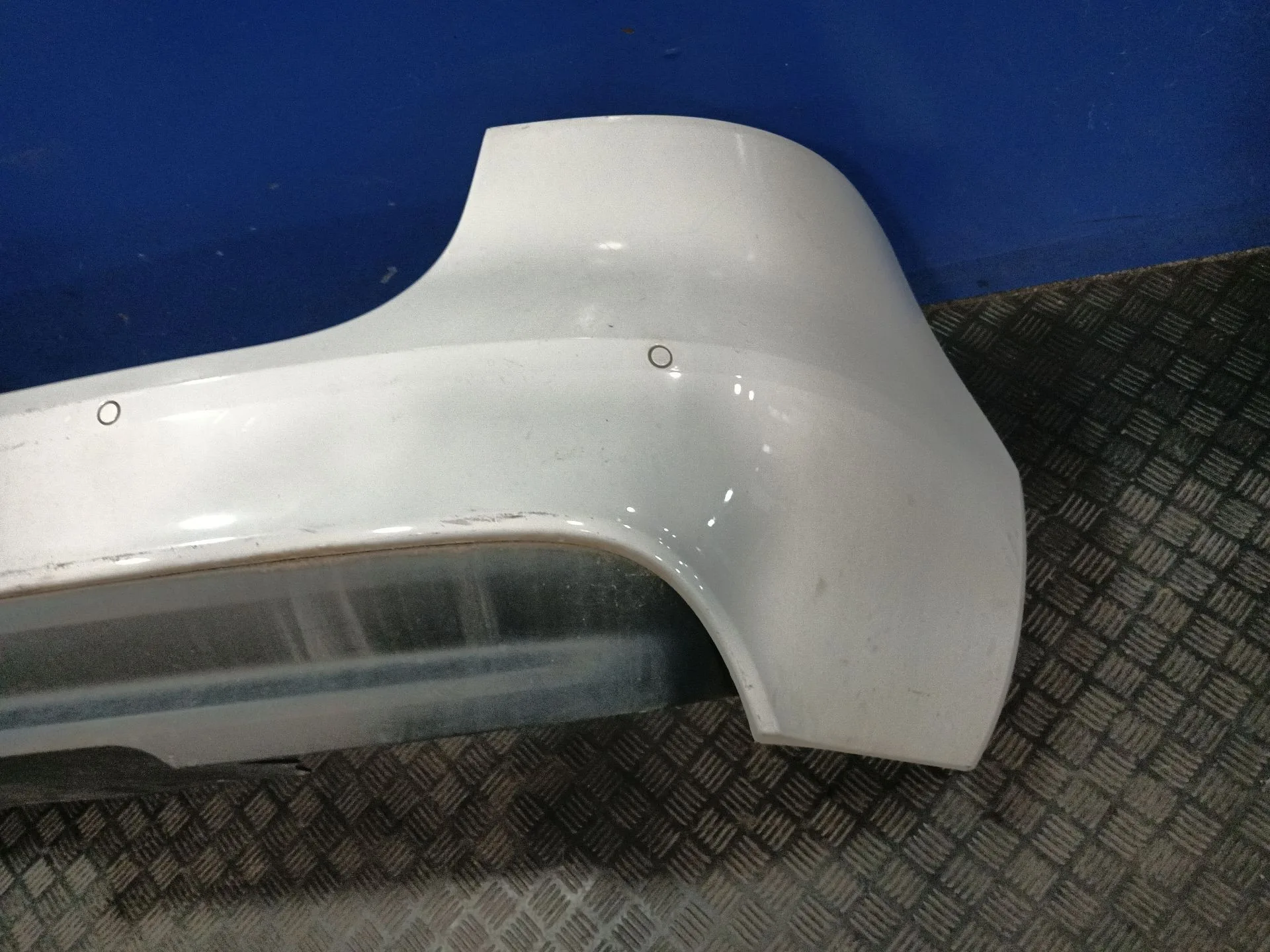 Paragolpes Trasero para Jaguar Xe (X760)