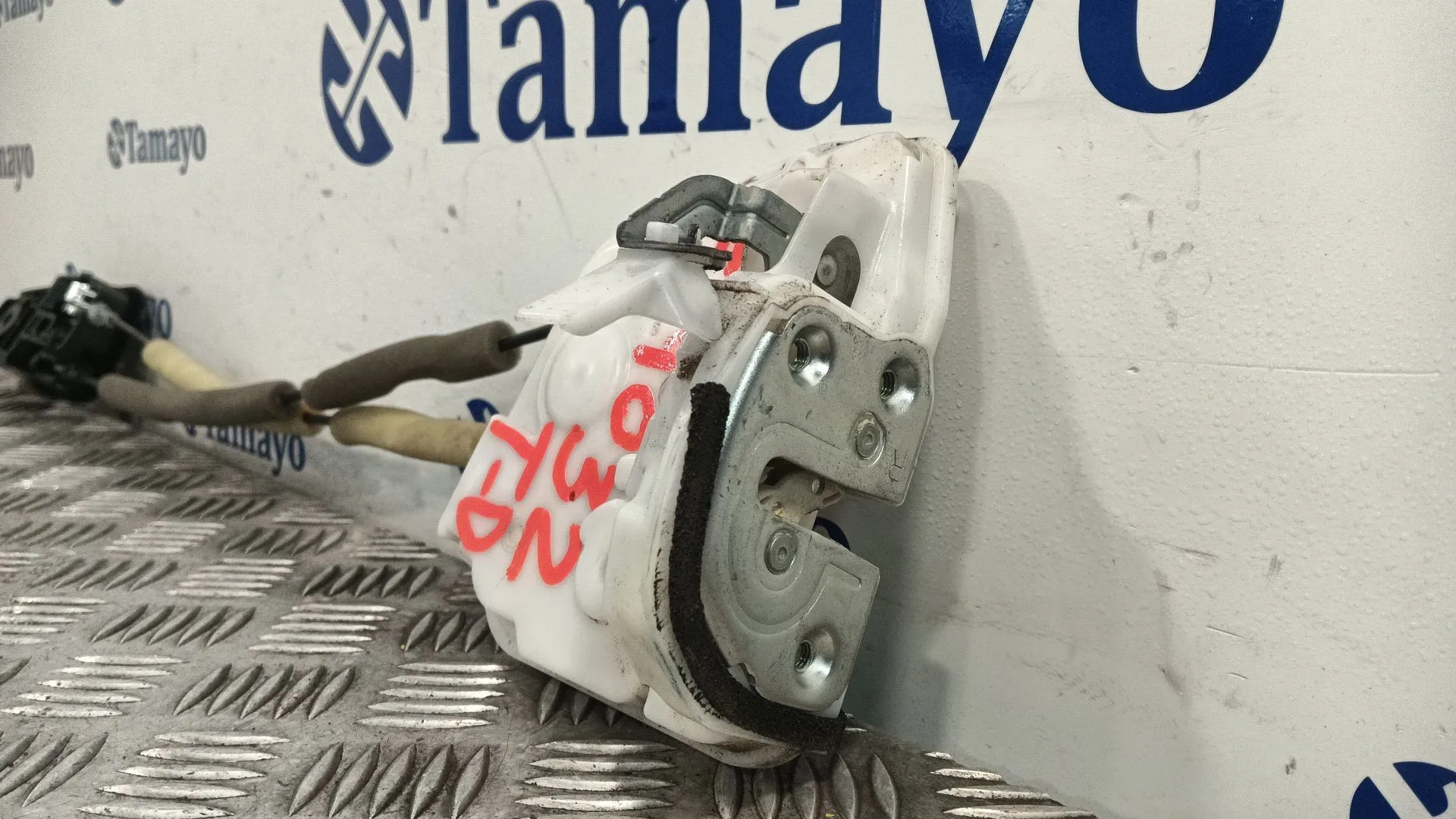 Cerradura Puerta Trasera Derecha para Mazda 2 Lim. ()