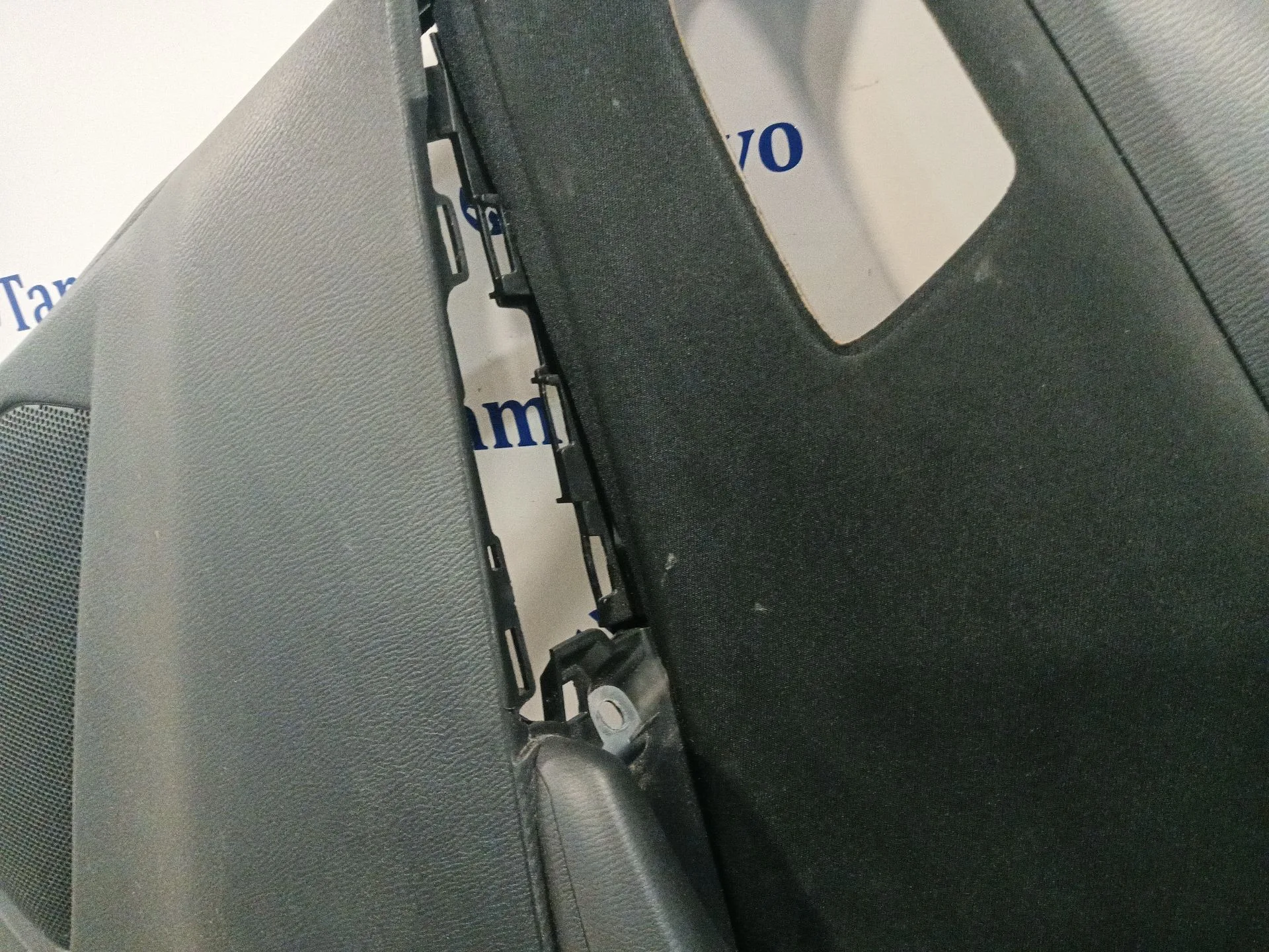 Guarnecido Puerta Trasera Derecha para Mazda 2 Lim. ()