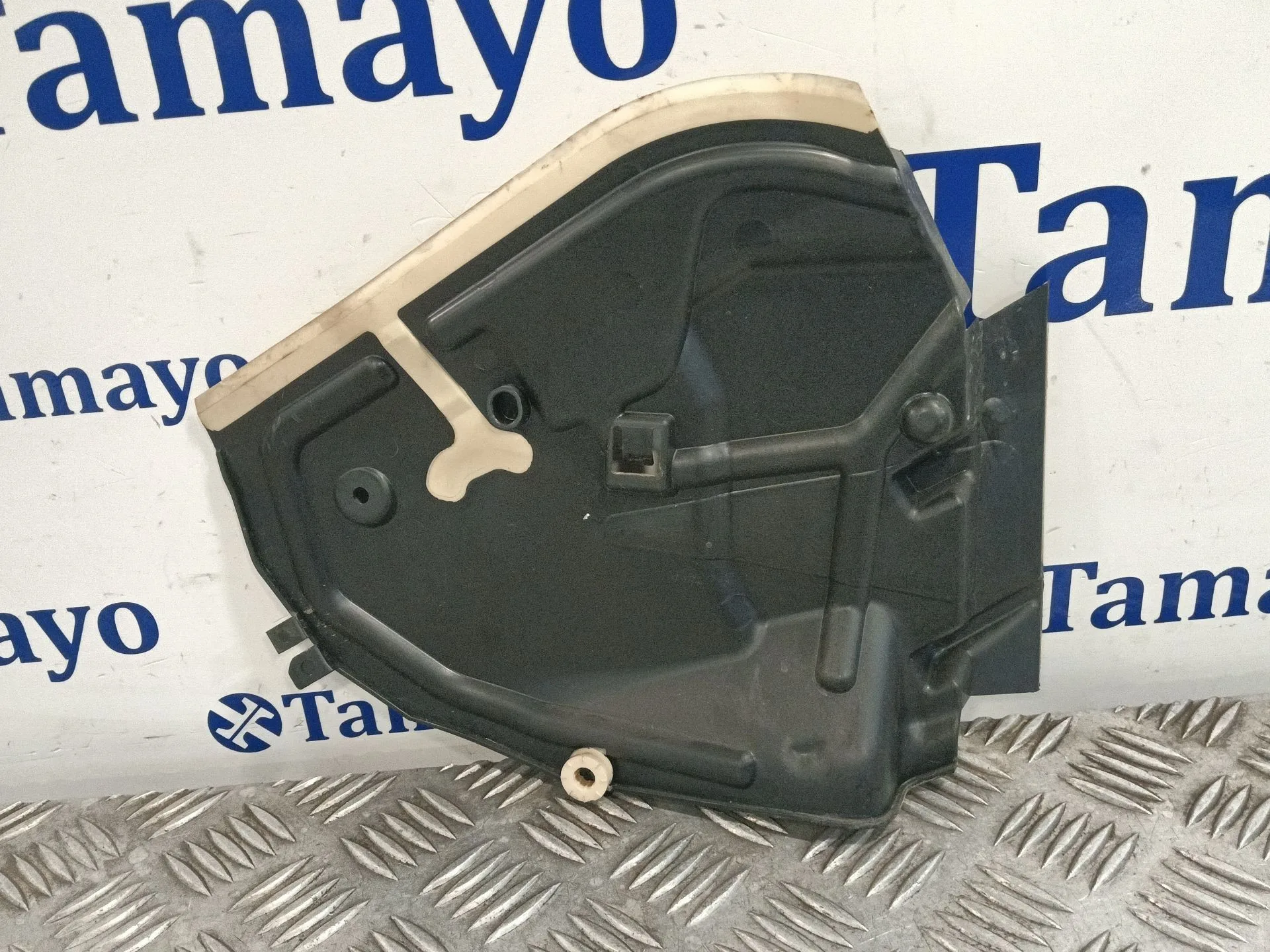 Moldura para Mercedes-Benz Clase A (W176)