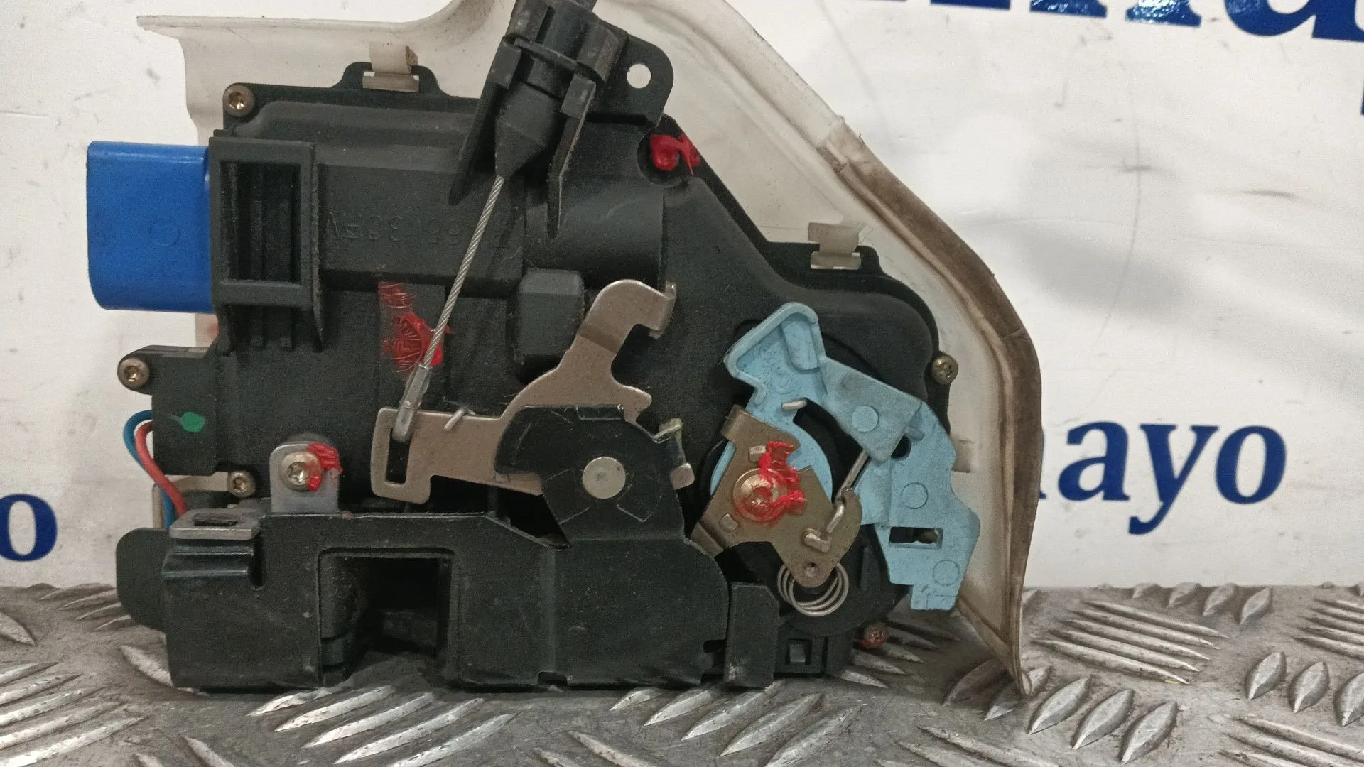 Cerradura Puerta Delantera Derecha para Volkswagen Golf Plus V (5M1, 521)