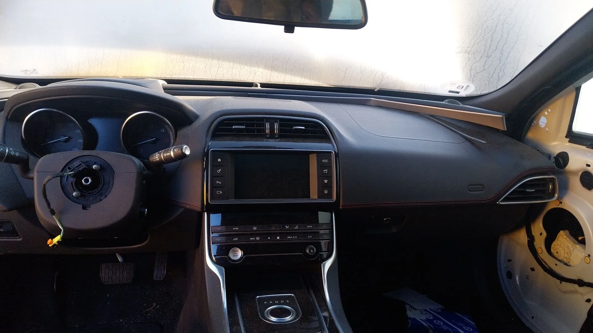 Salpicadero para Jaguar Xe (X760)