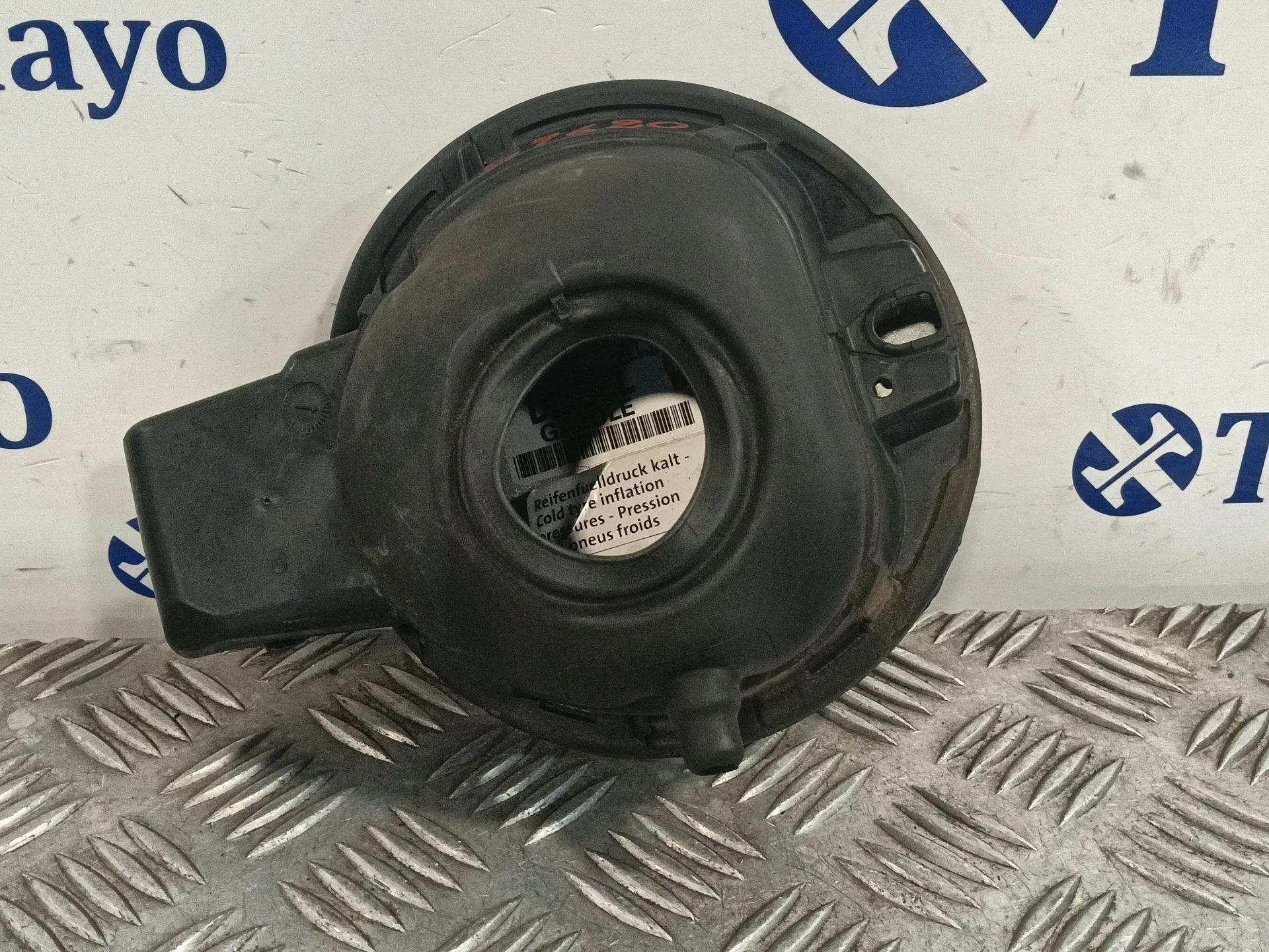 Tapa Exterior Combustible para Volkswagen Golf Vi (5K1)