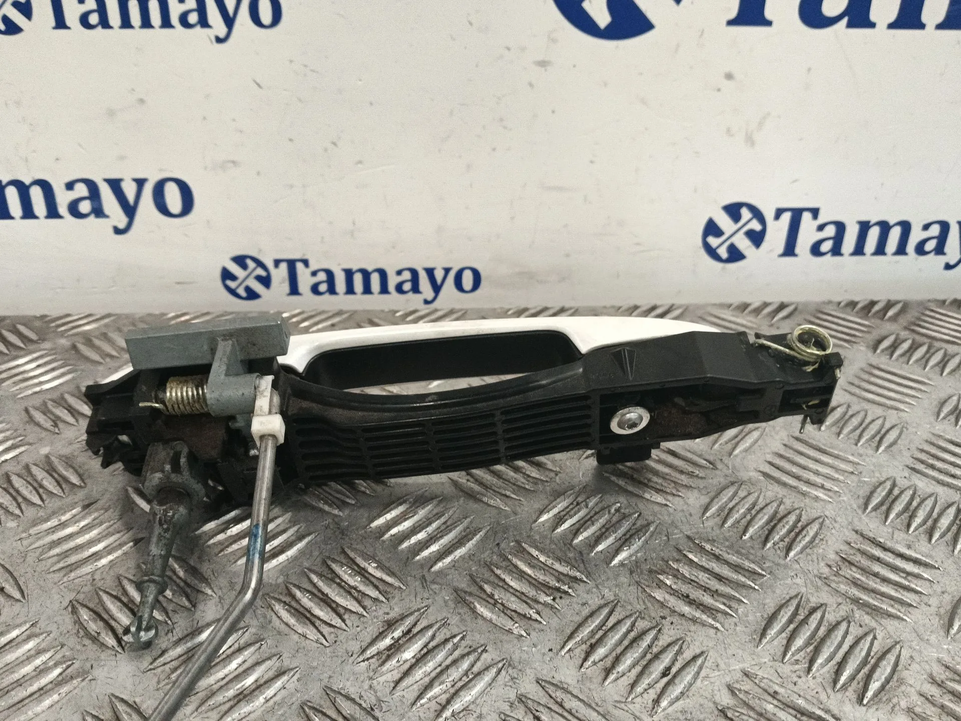 Maneta Exterior Delantera Izquierda para Mazda 2 Lim. ()