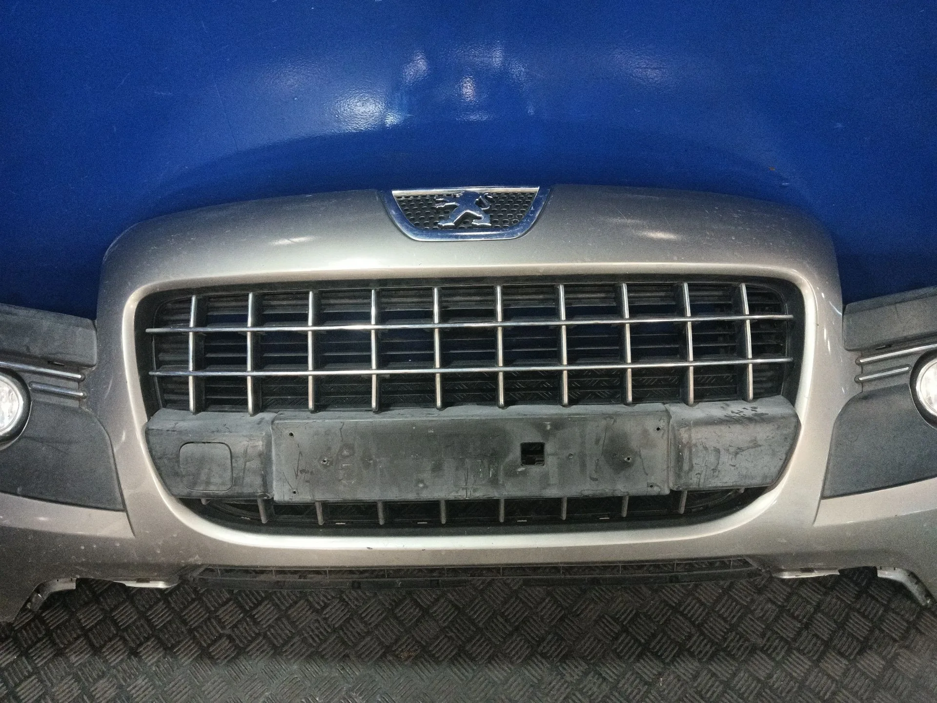 Paragolpes Delantero para Peugeot 3008 I Monospace (0U_)
