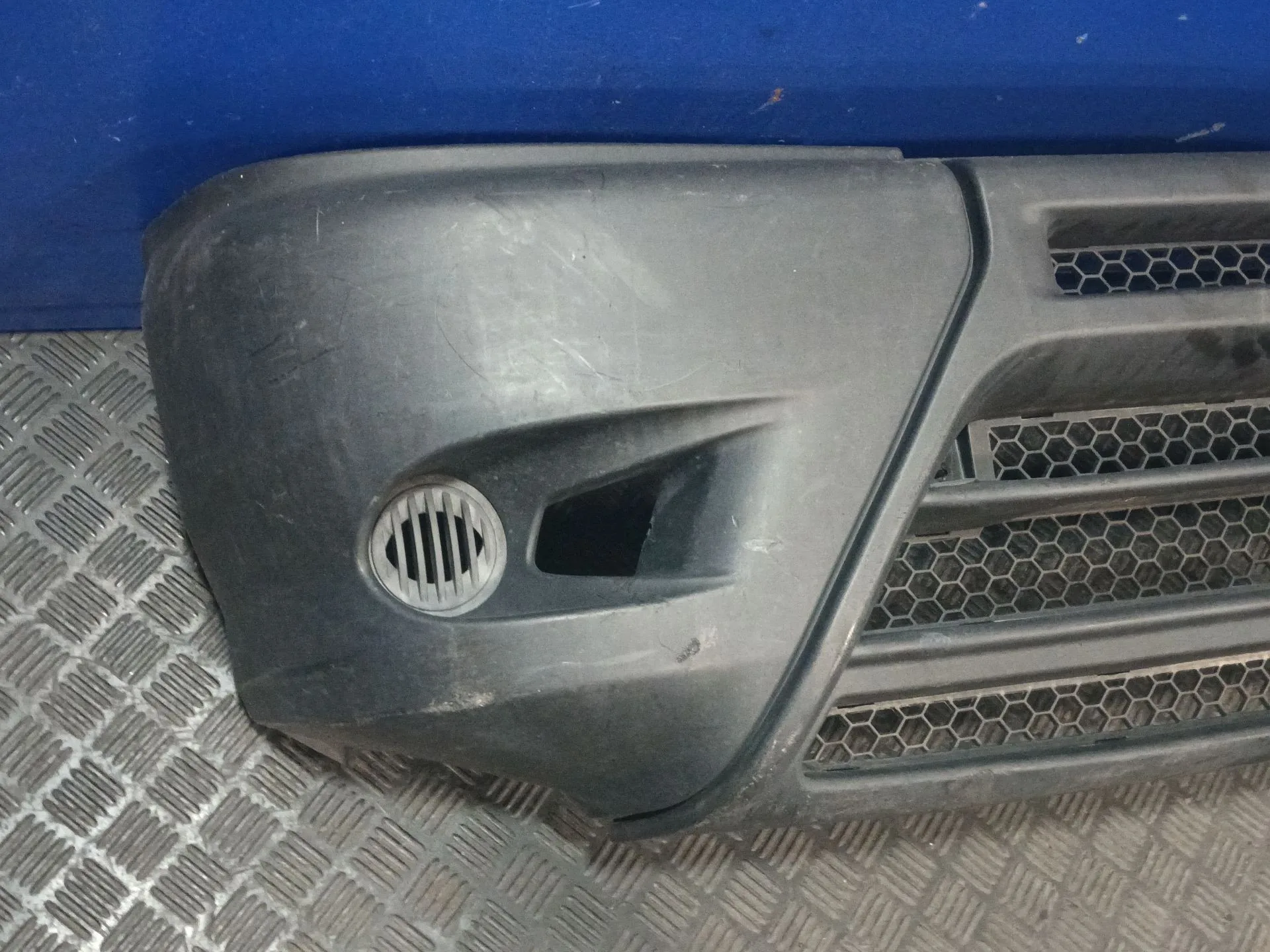 Paragolpes Delantero para Piaggio Porter Caja/Chasis