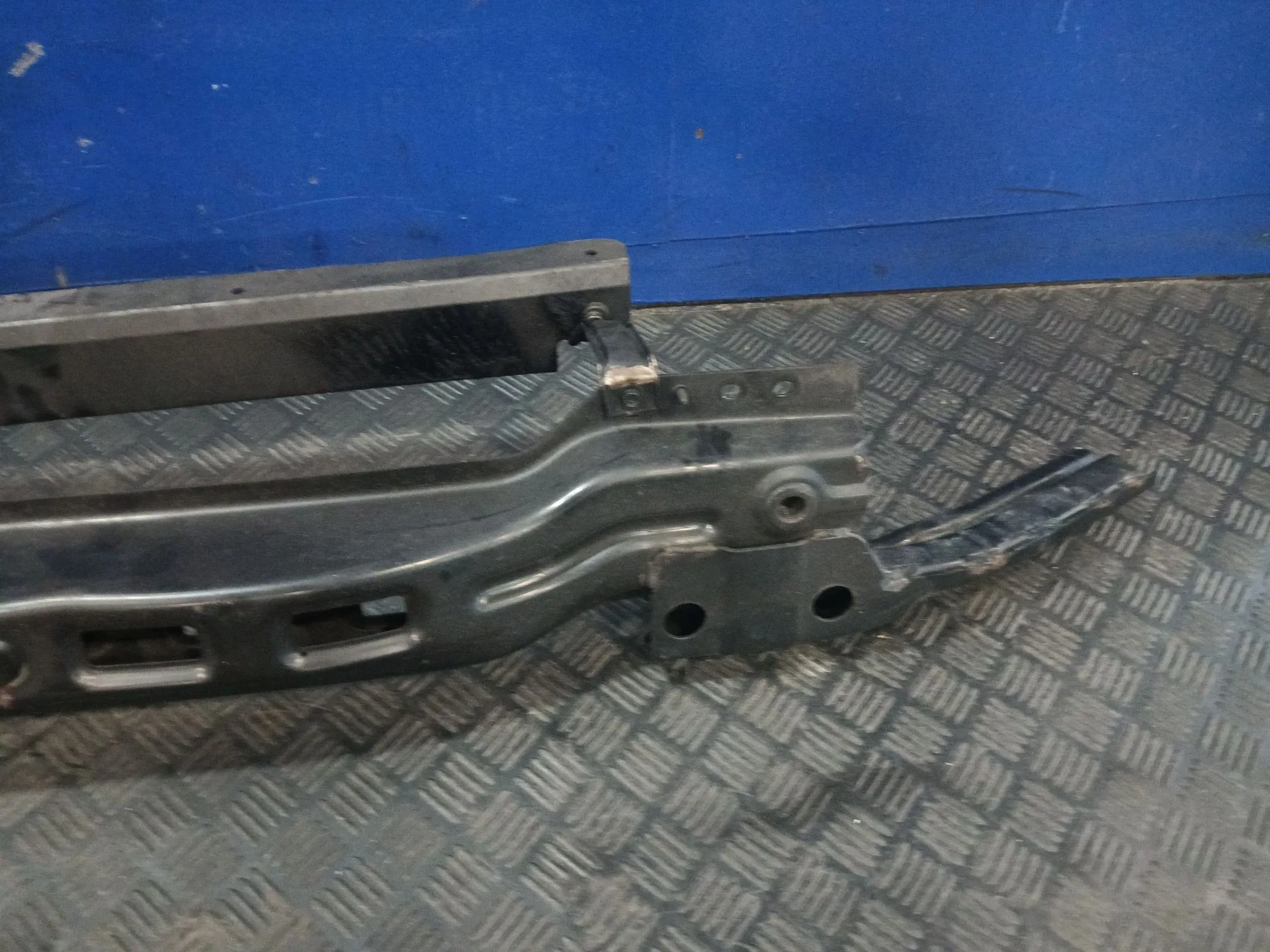 Refuerzo Paragolpes Delantero para Hyundai H350 Furgoneta