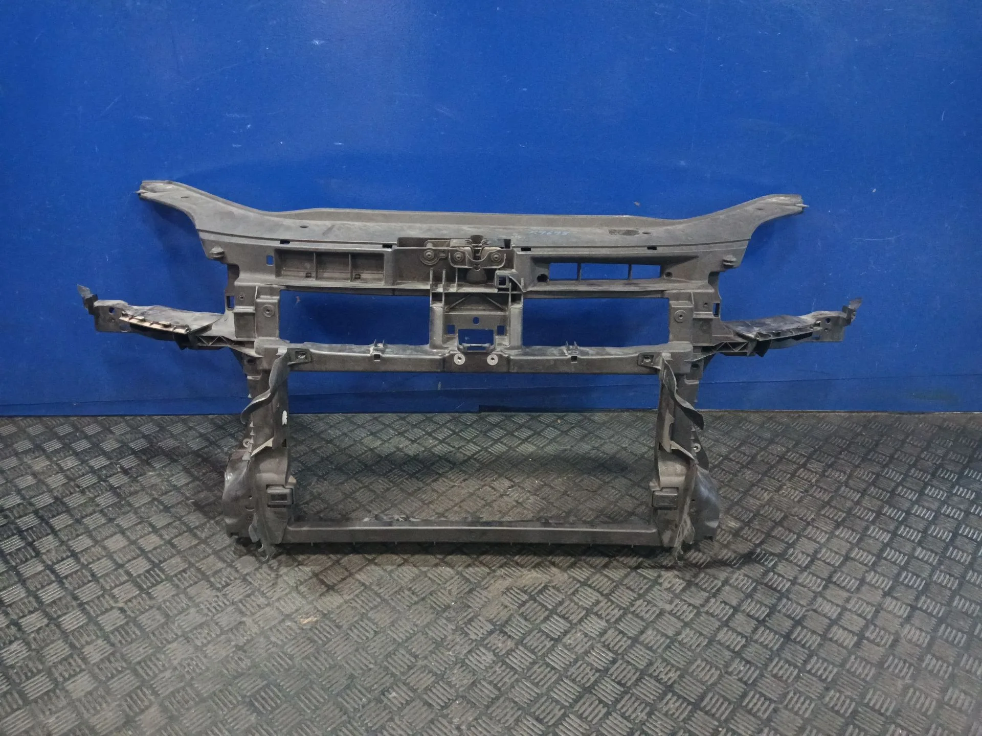 Panel Frontal para Volkswagen Golf Plus V (5M1, 521)