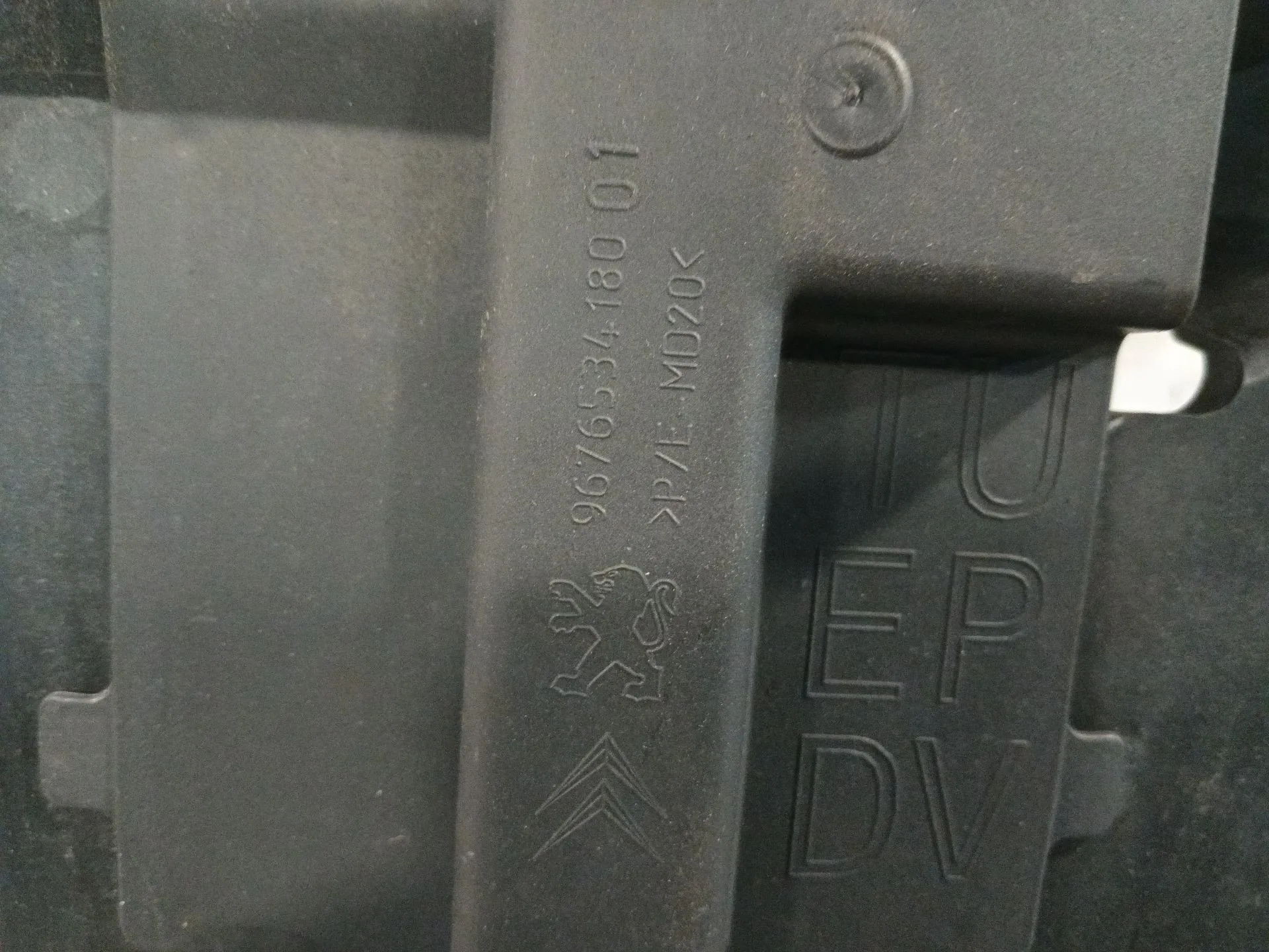 Panel Frontal para Peugeot 208 I (Ca_, Cc_)