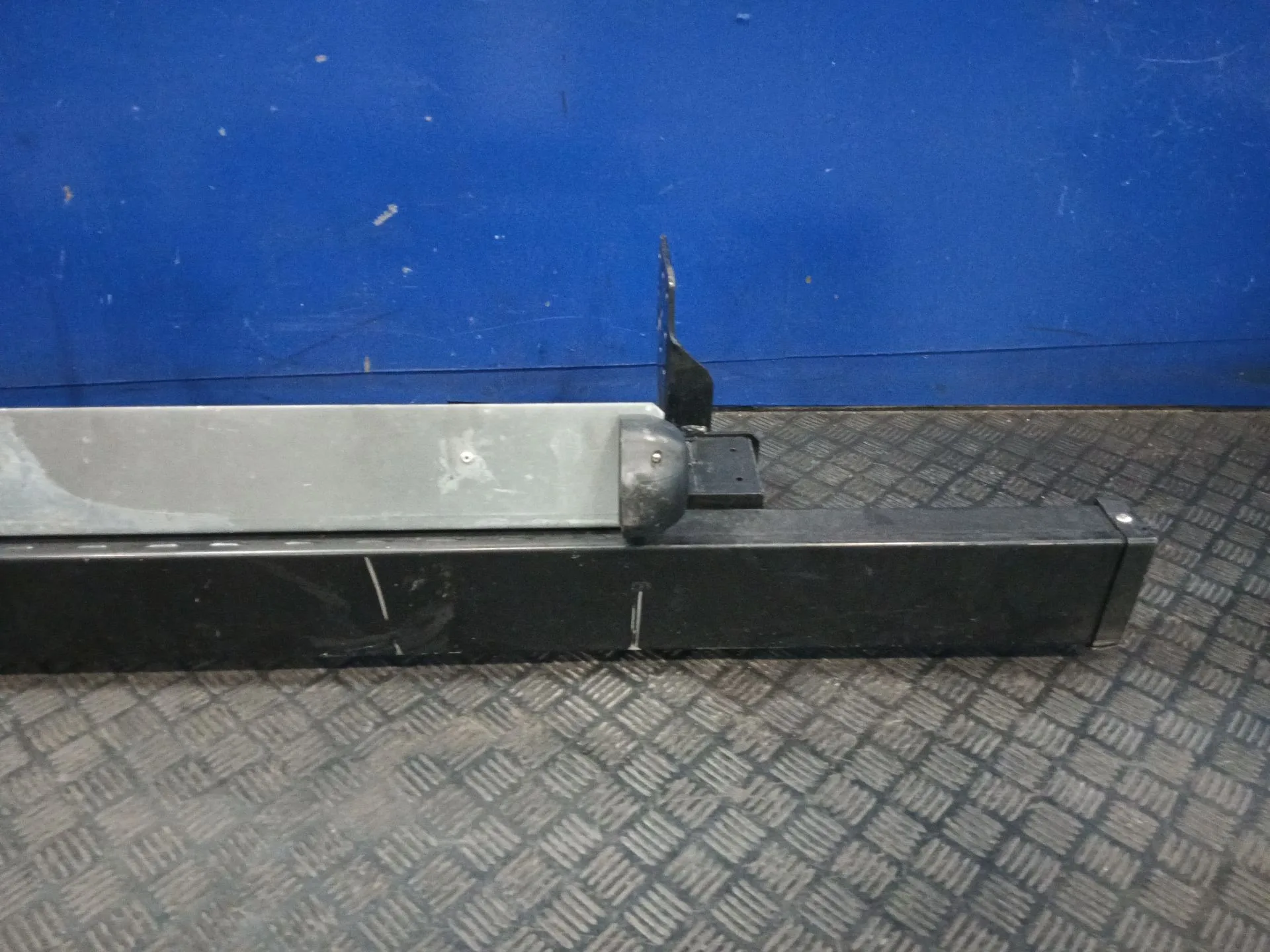 Refuerzo Paragolpes Trasero para Isuzu Trooper
