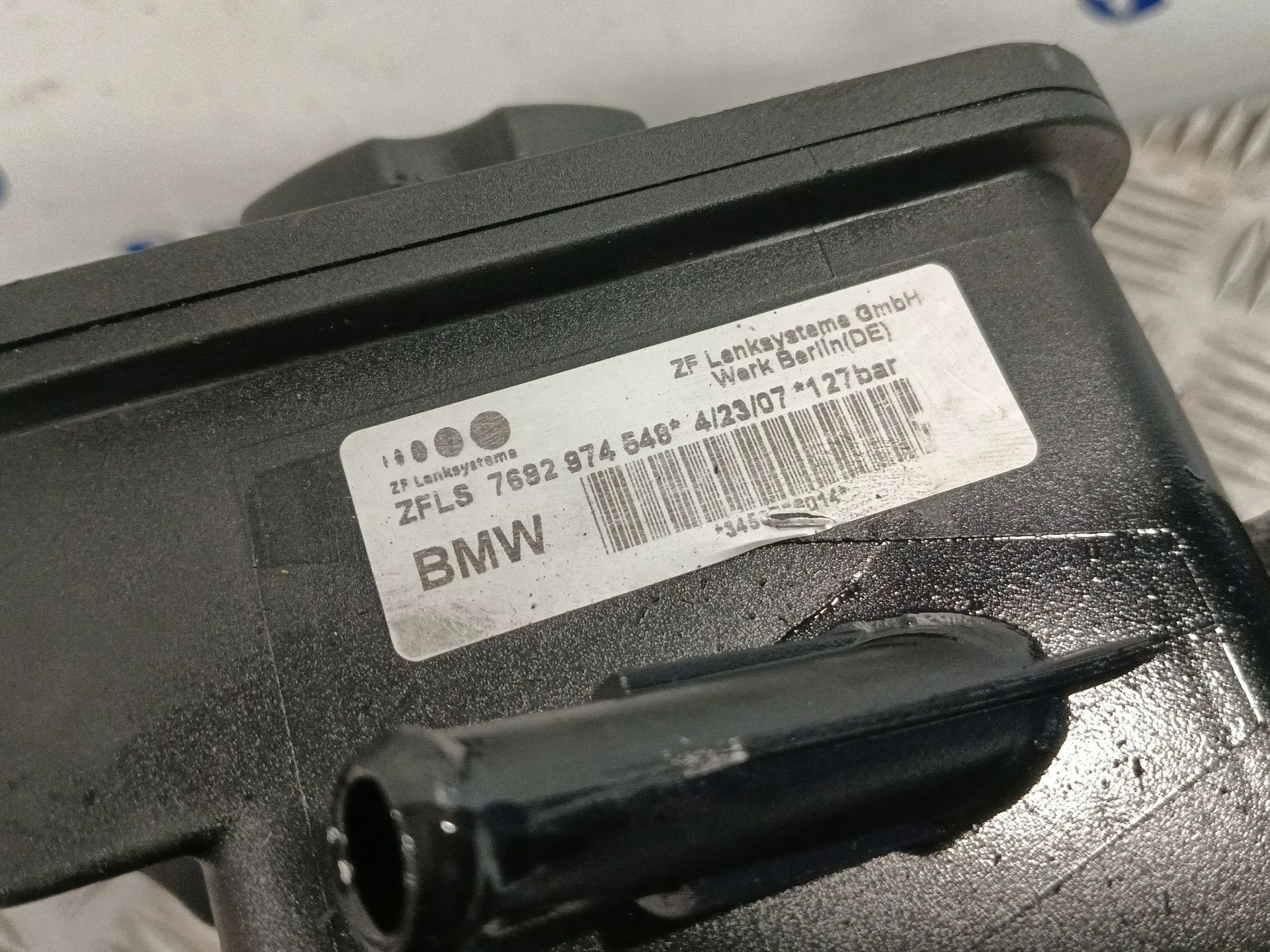 Bomba Direccion para Bmw X3 (E83)