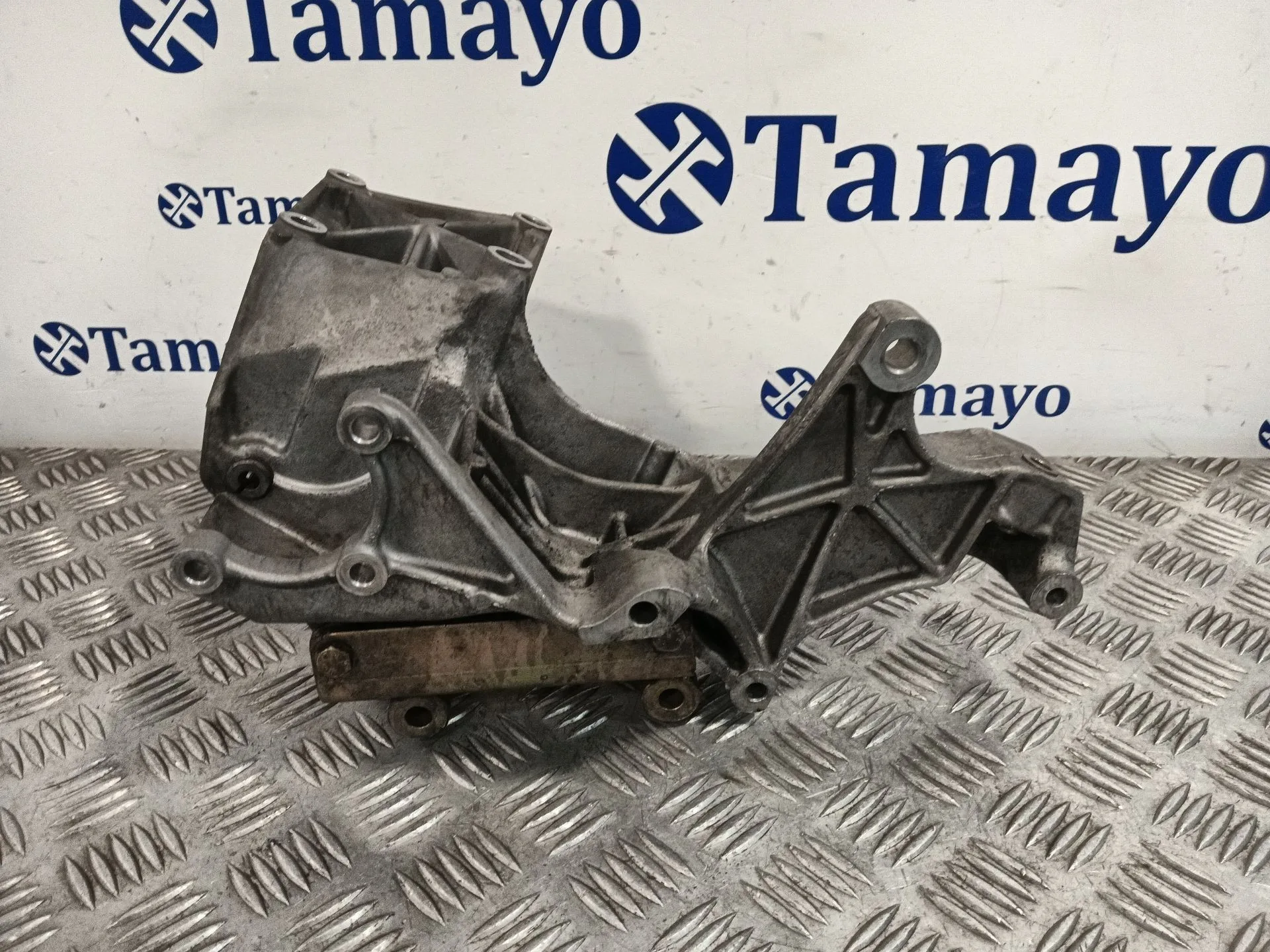Soporte Alternador para Volkswagen T4 Transporter/Furgoneta (Mod. 1991)