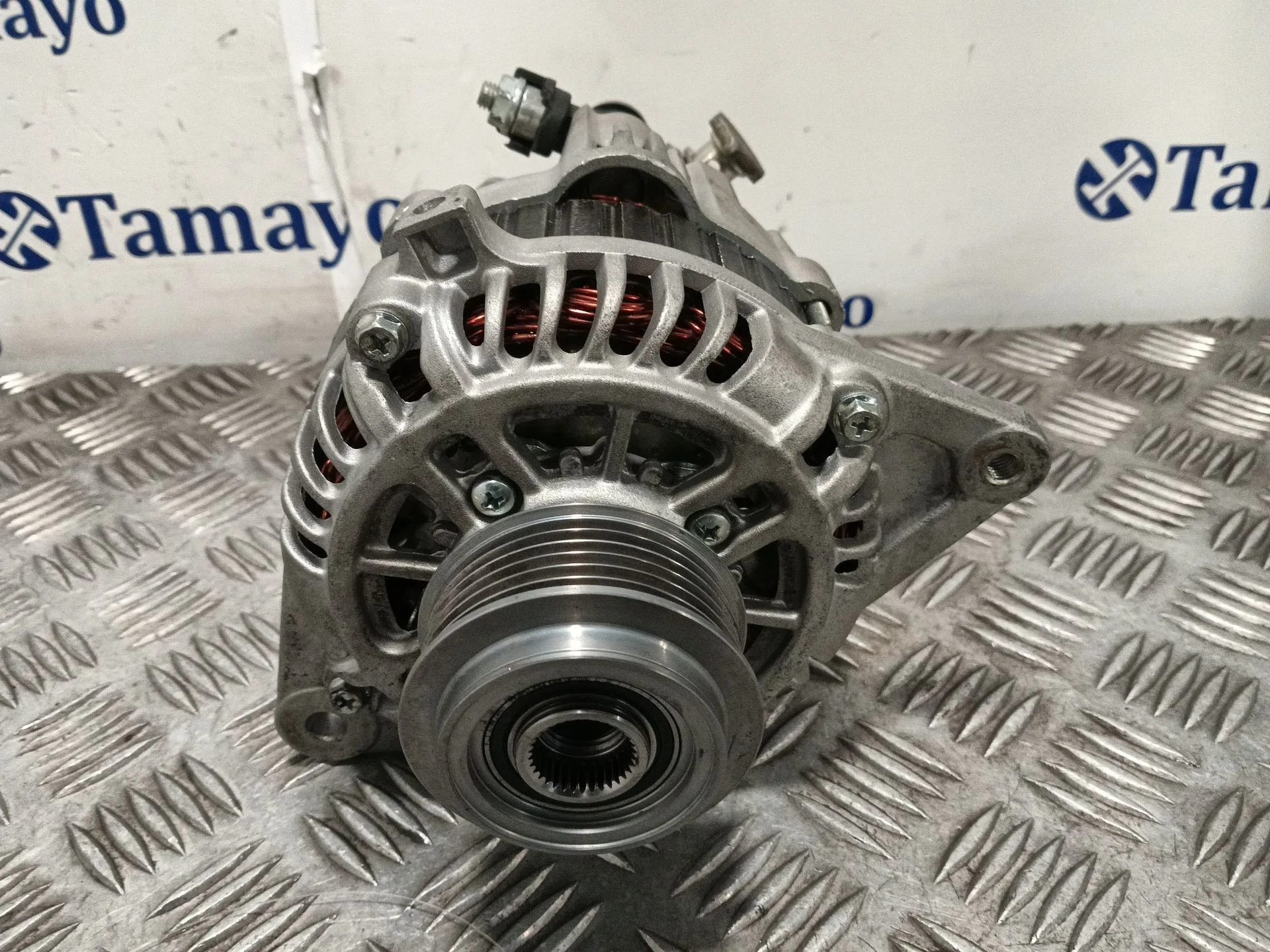 Alternador para Mitsubishi Montero (V60/V70)
