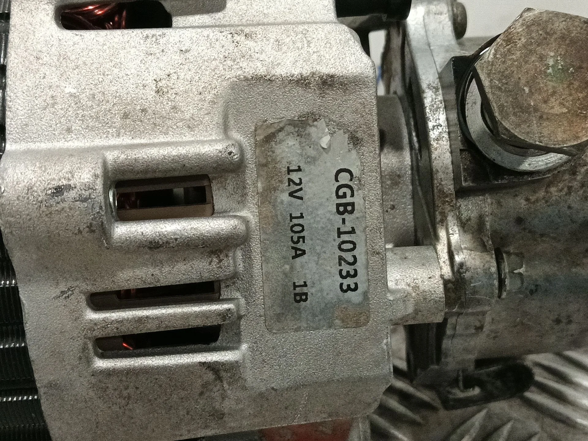 Alternador para Mitsubishi Montero (V60/V70)