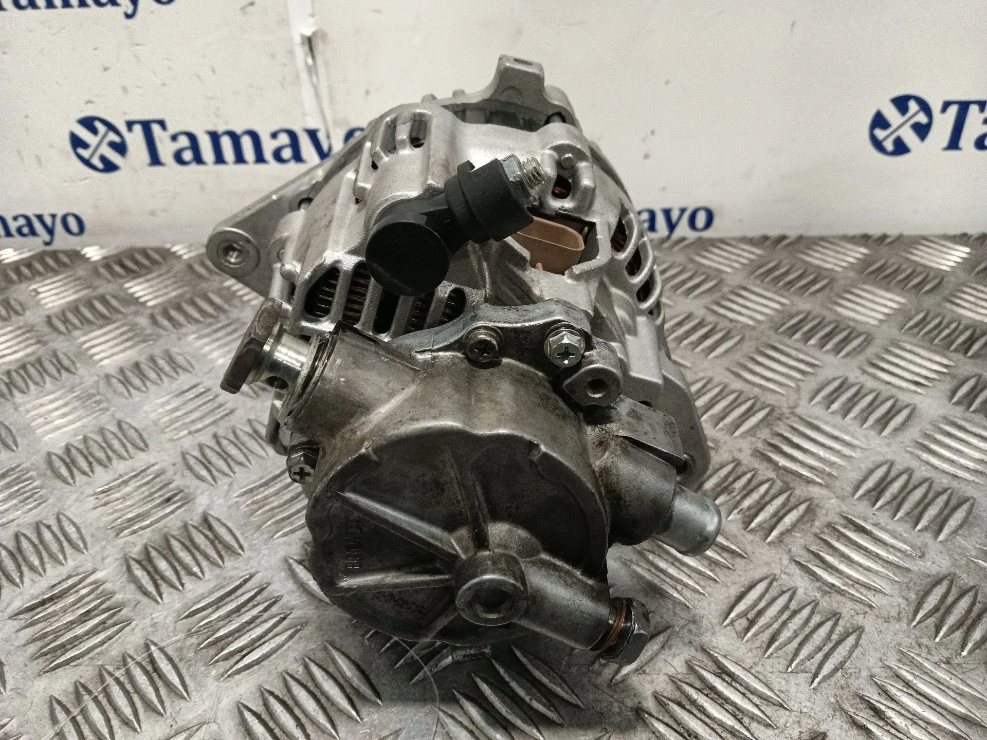 Alternador para Mitsubishi Montero (V60/V70)