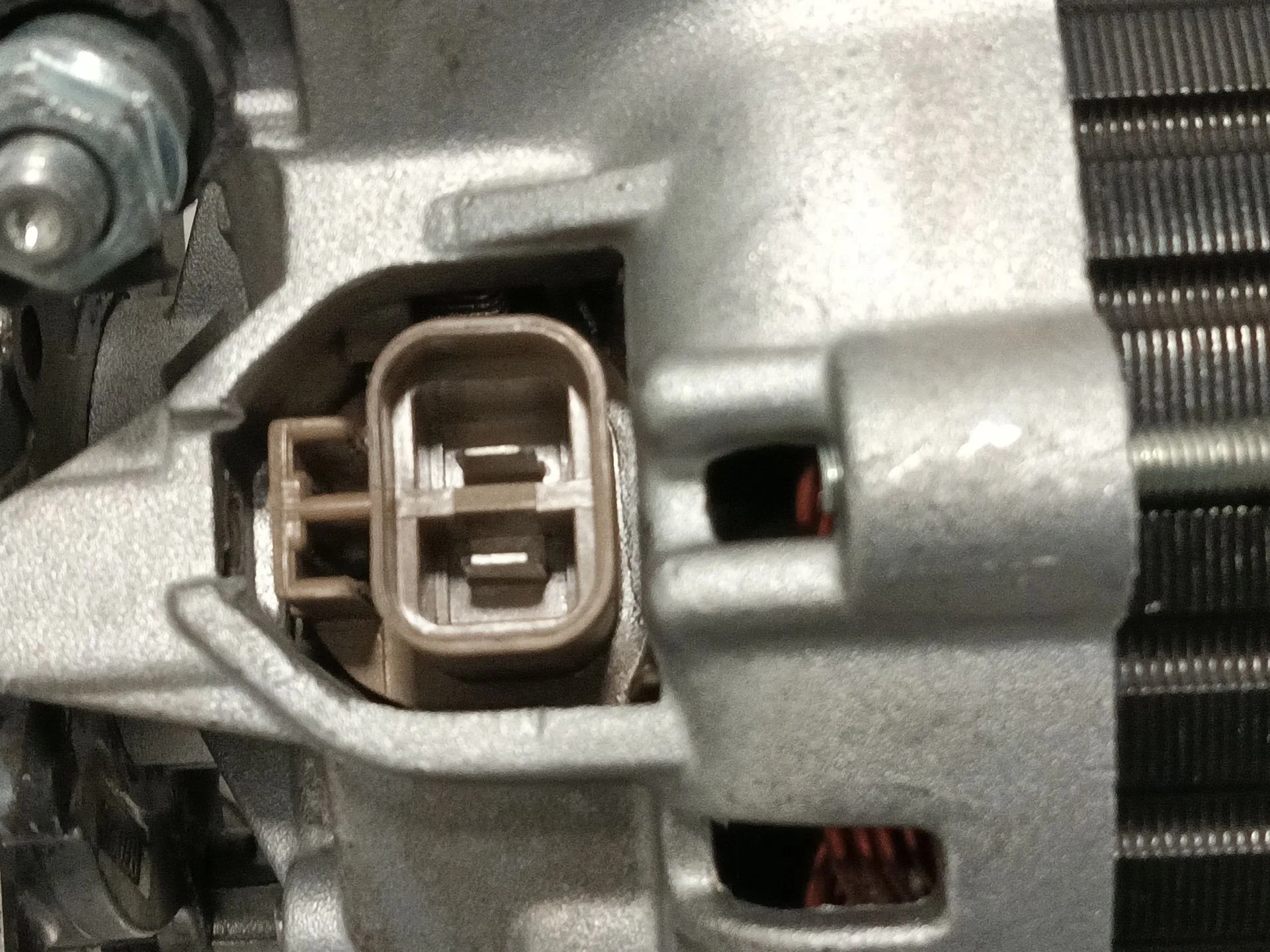 Alternador para Mitsubishi Montero (V60/V70)
